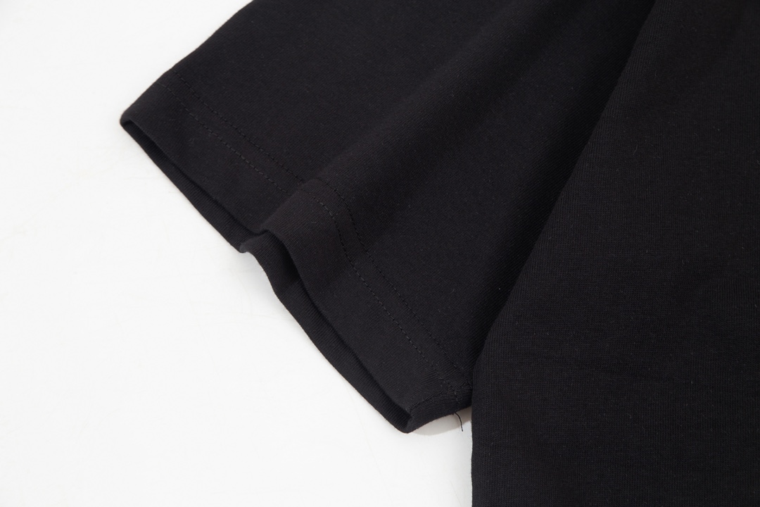 复制Louis Vuitton 23ss Front and Back Graphic Print Short Sleeve T-Shirt Black 6.14