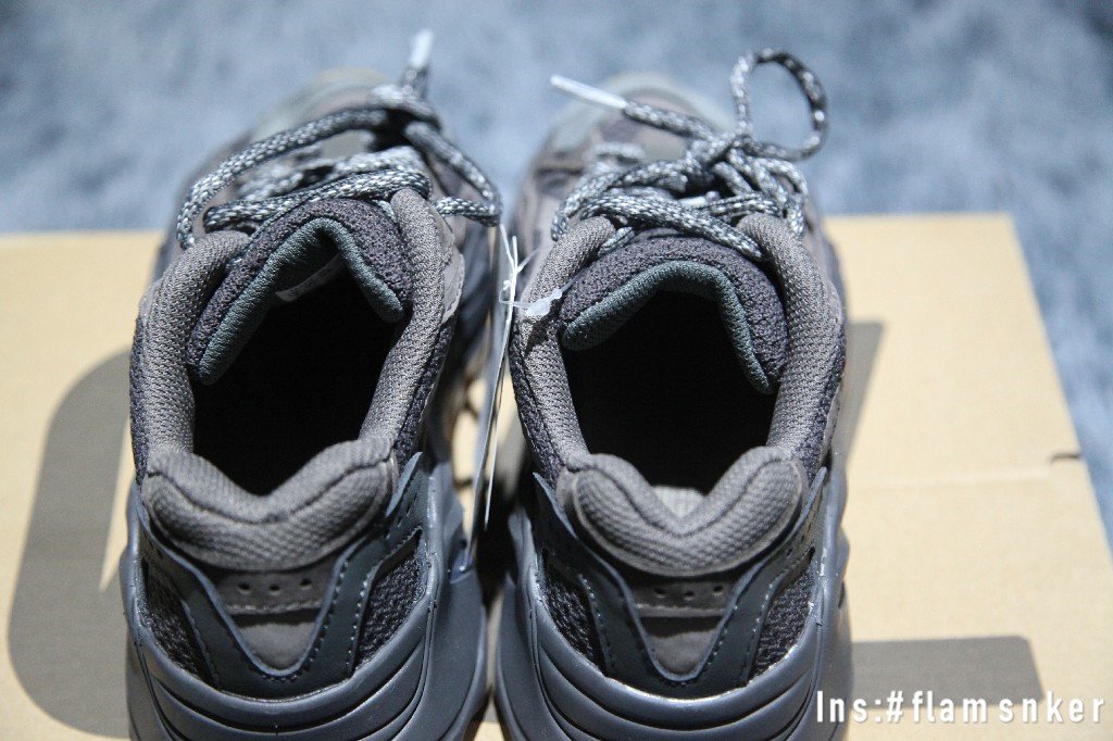 adidas Yeezy Boost 700 V2 Geode