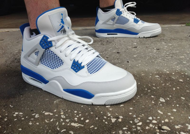 Air Jordan 4 OG Military Blue
