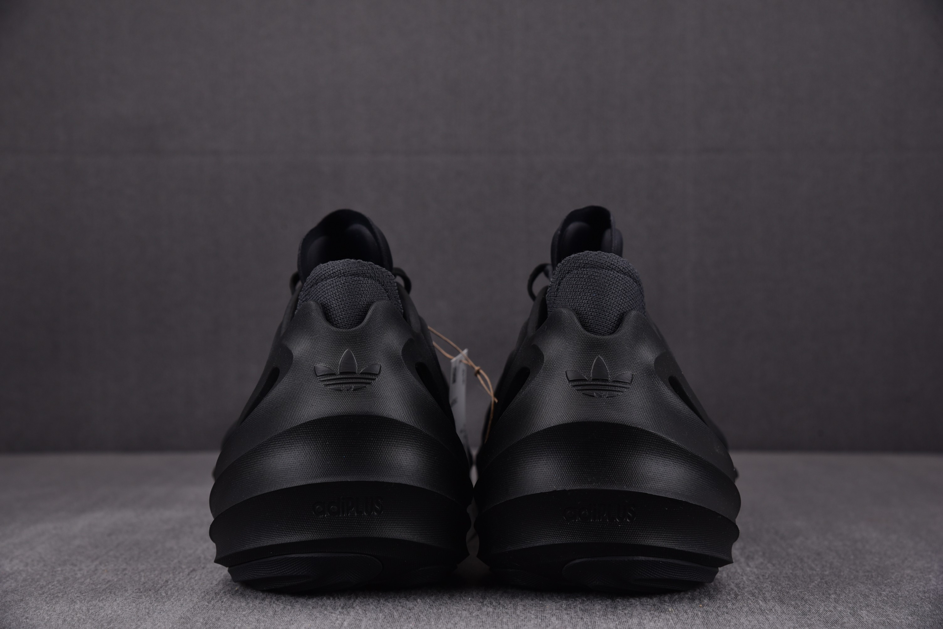 adidas adiFOM Q Black Carbon