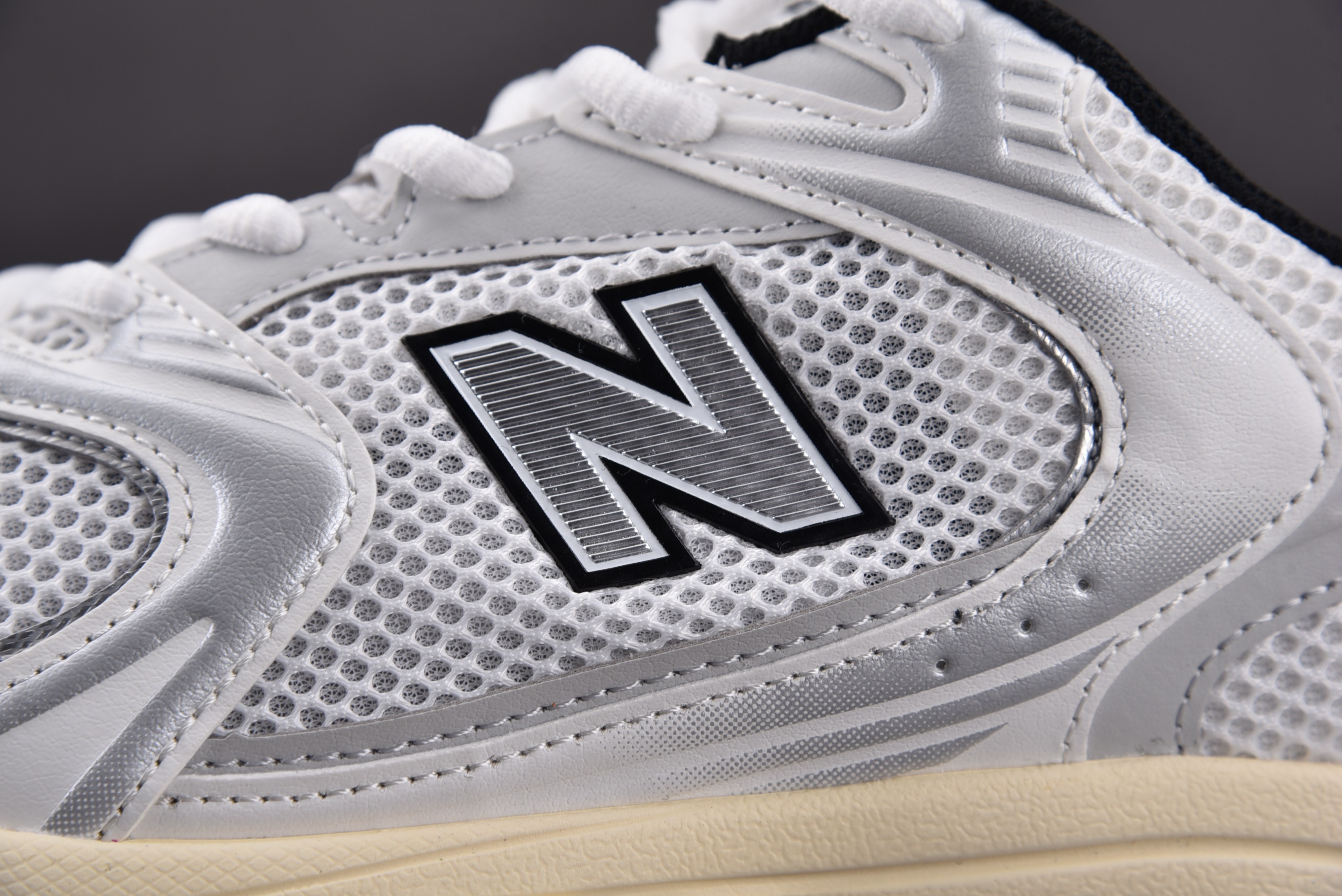 New Balance 530 Silver Cream