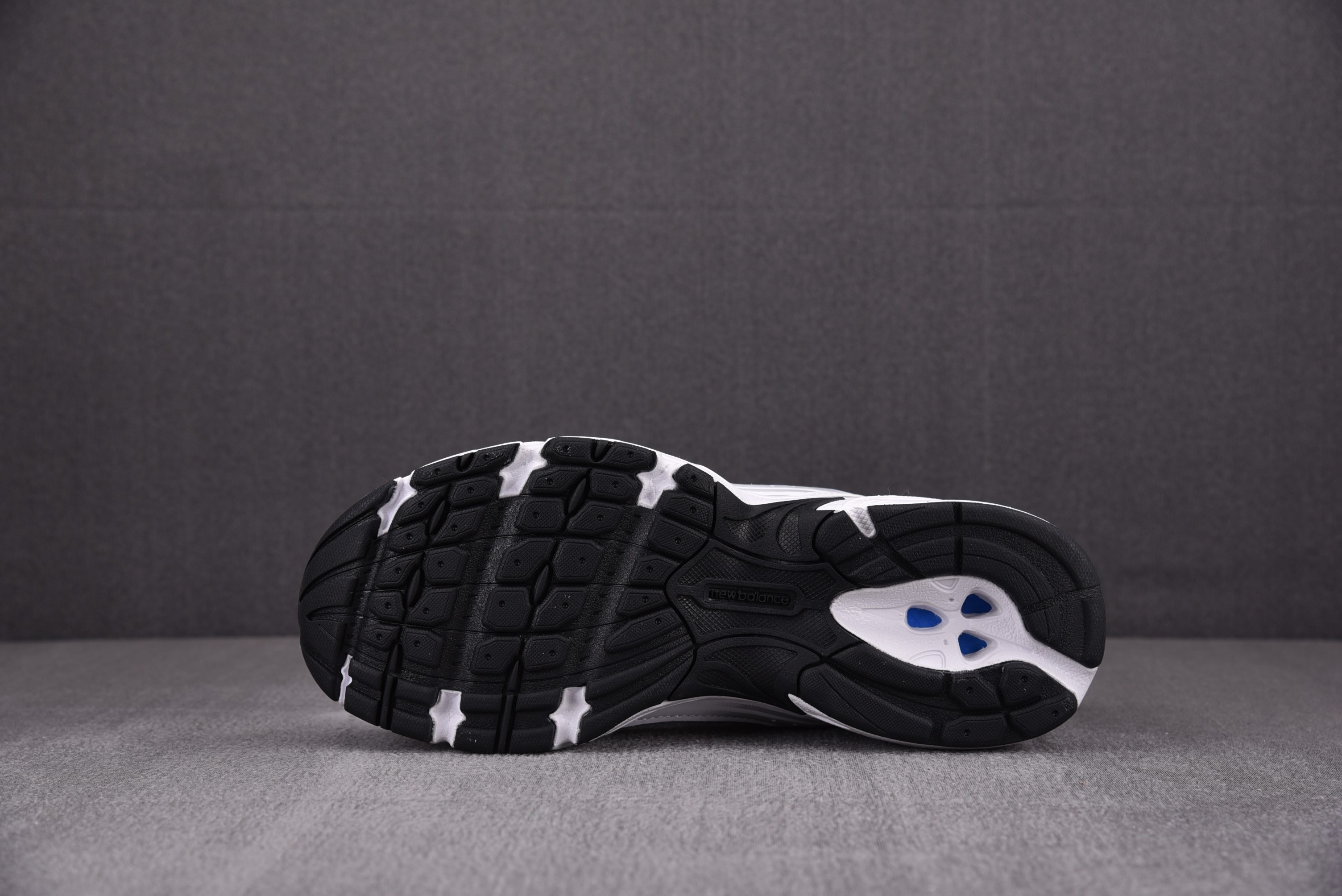 New Balance 530 White Silver Metallic