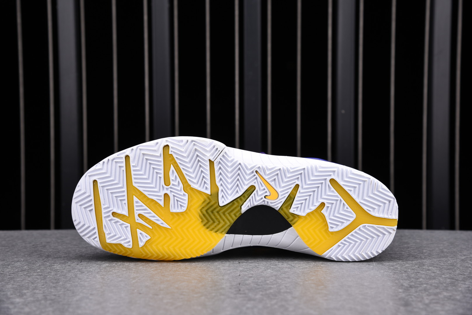 Nike Kobe 4 Protro Undefeated Los Angeles Lakers