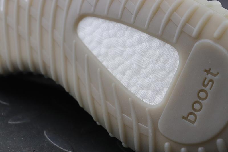 【Clearance】adidas Yeezy Boost 350 V2 Beluga (US8.5)