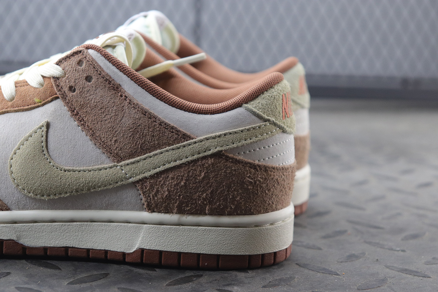 Nike Dunk Low Medium Curry