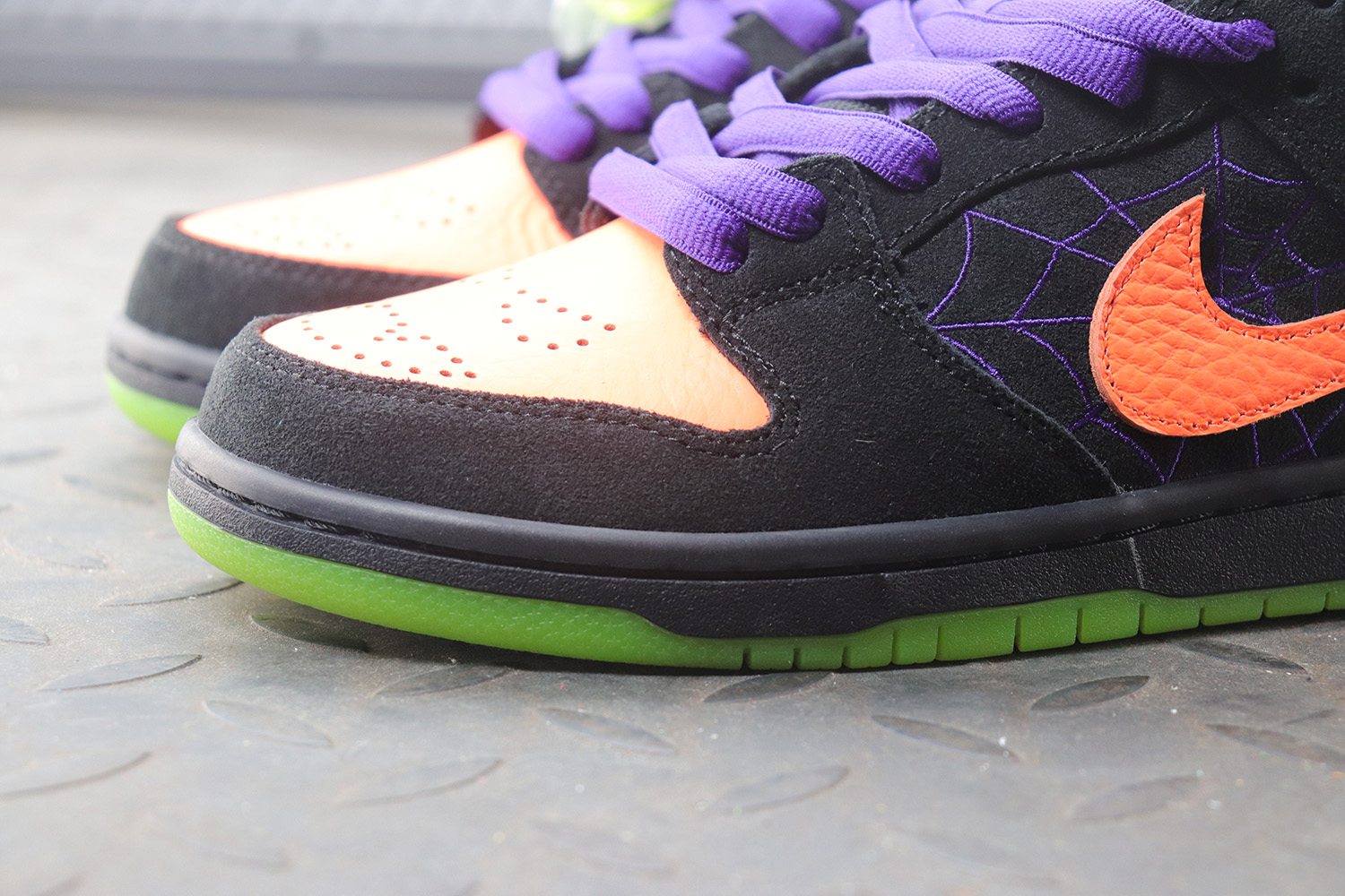 Nike SB Dunk Low Night of Mischief Halloween (Regular Box)