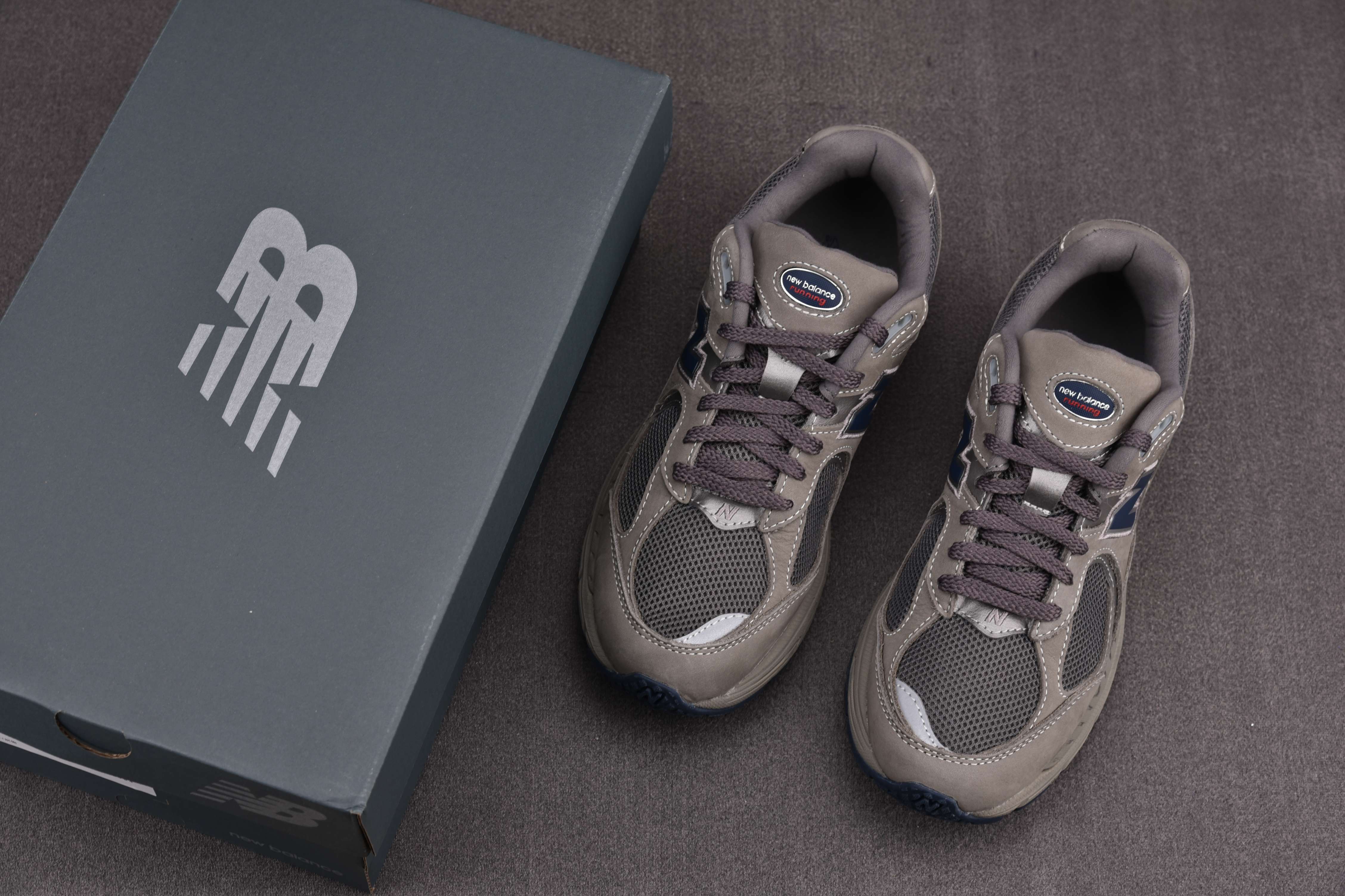 New Balance 2002R Light Grey