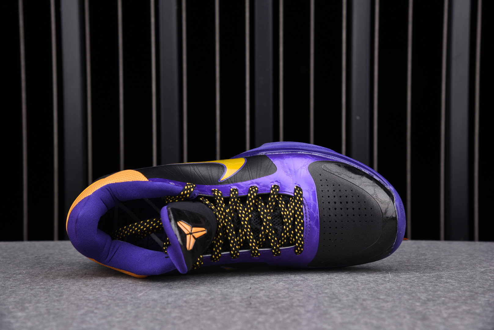 Nike ZOOM KOBE 5 X 'LAKERS AWAY'
