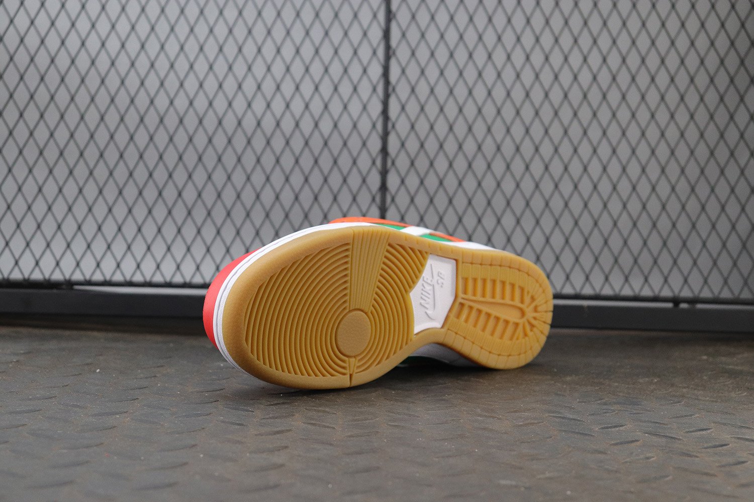 Nike SB Dunk Low 7 Eleven