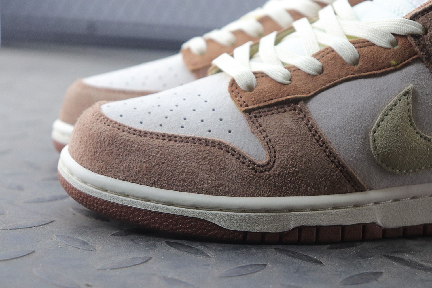 Nike Dunk Low Medium Curry