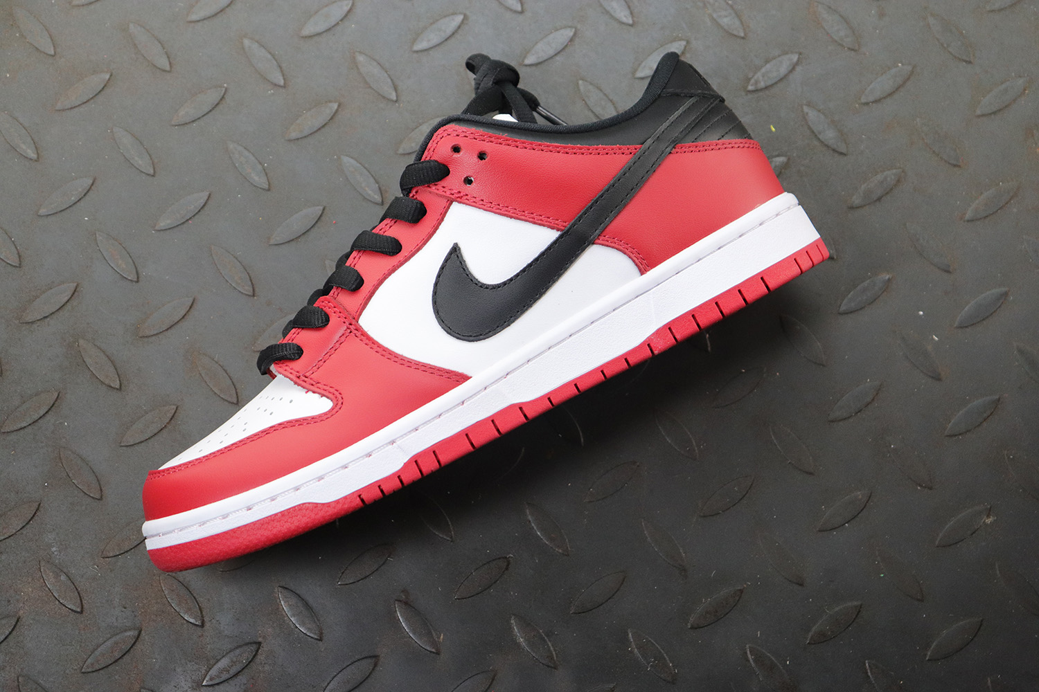 【Clearance】Nike Dunk SB Low “Chicago”（US8.5）
