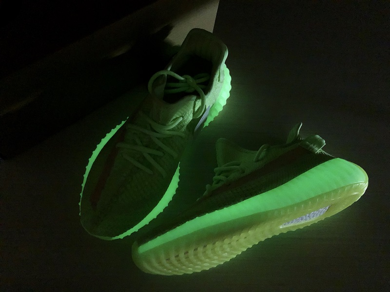 adidas Yeezy Boost 350 V2 Glow