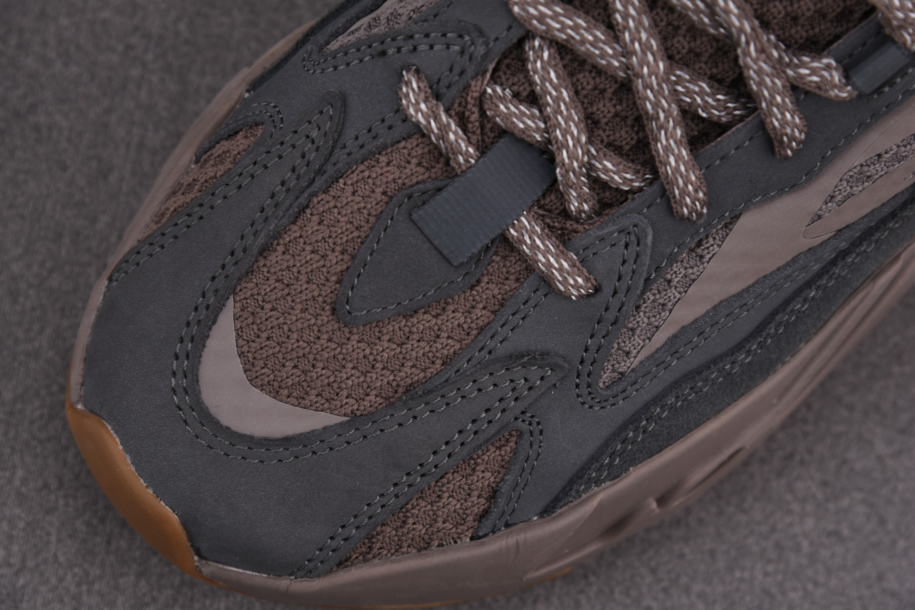 adidas Yeezy Boost 700 V2 Mauve