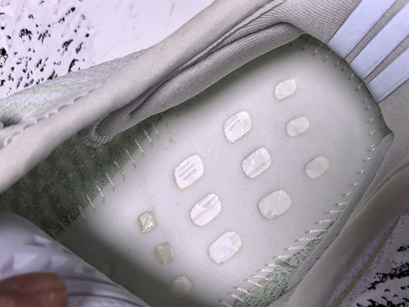 Adidas Yeezy 350 Boost V2 Hyperspace