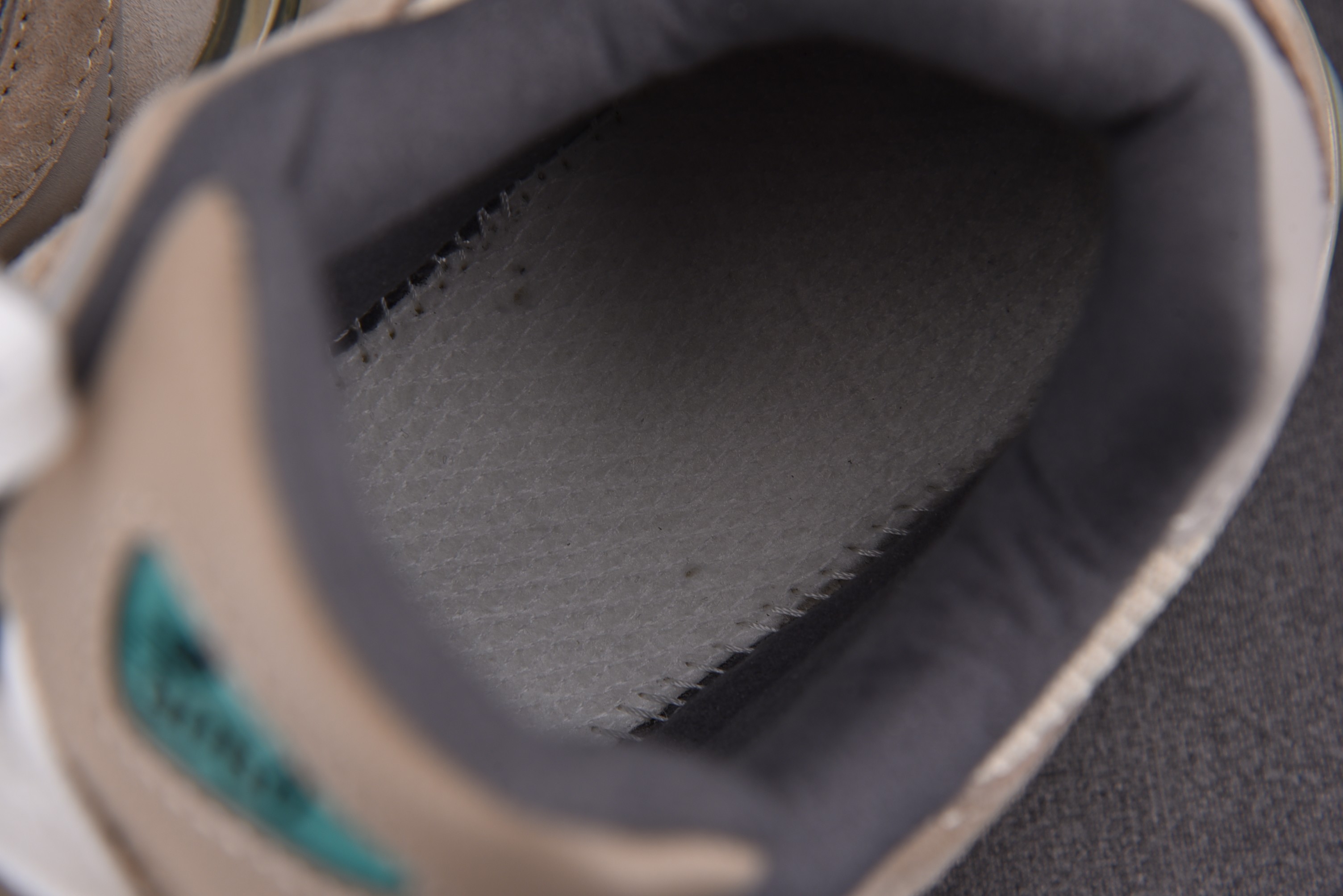 New Balance 9060 Sea Salt