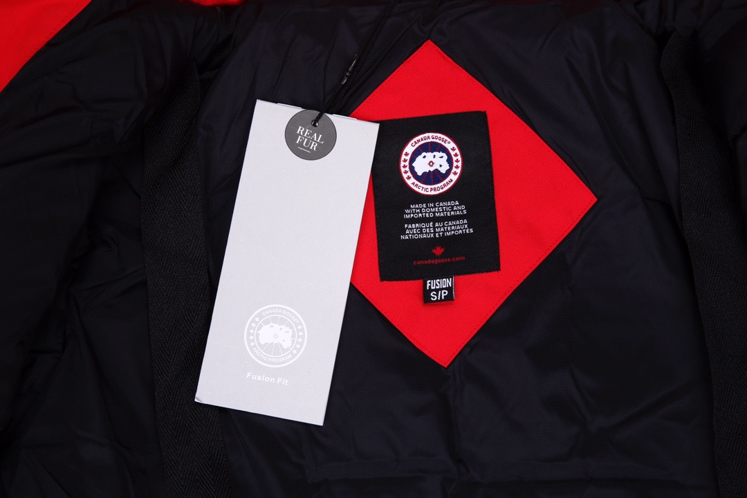 07 Canada Gooxx Red Female