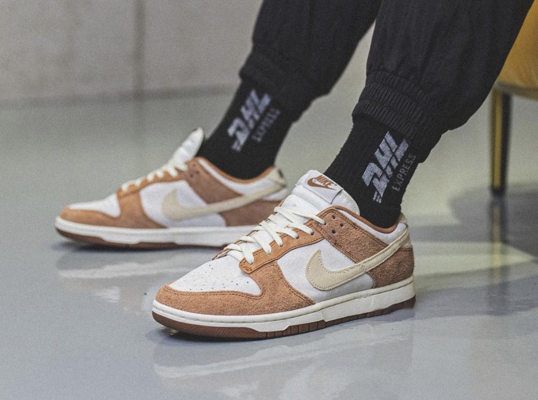 Nike Dunk Low Medium Curry