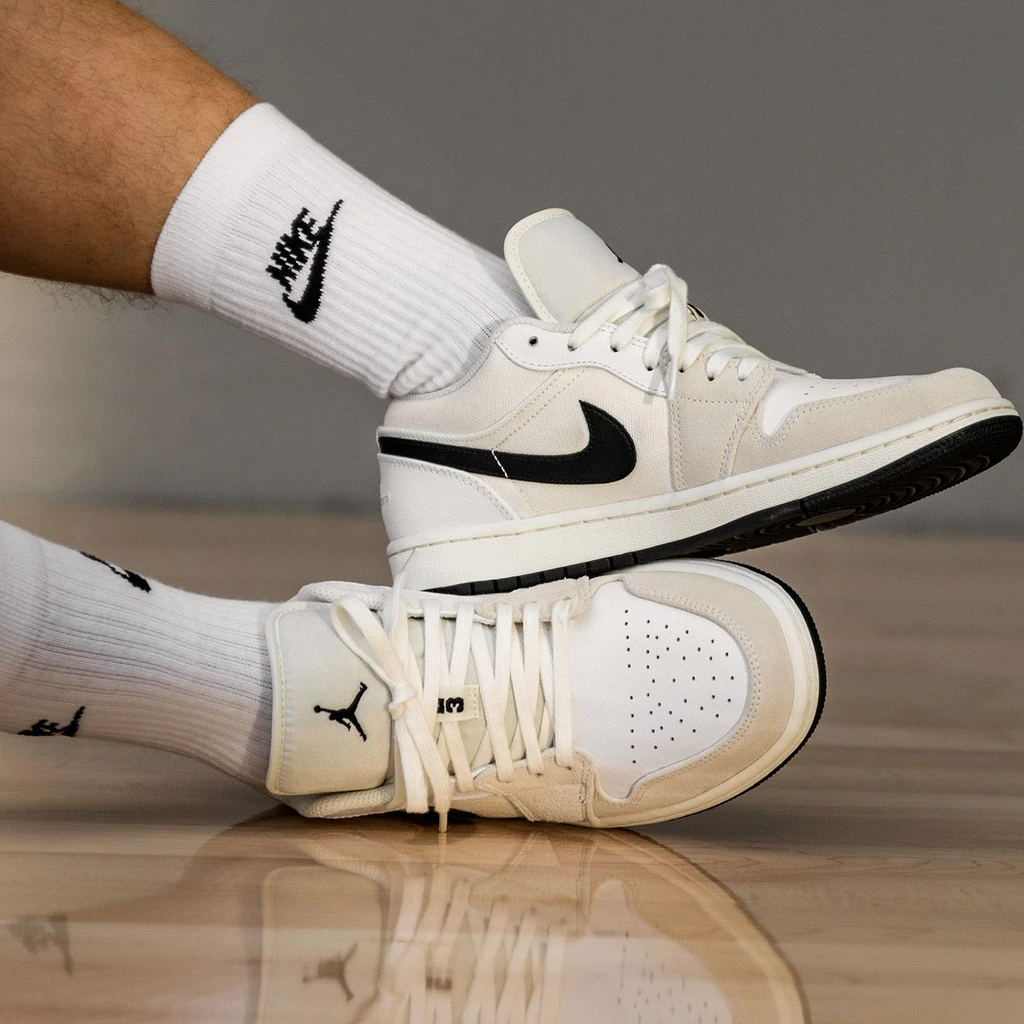 Jordan 1 Low Astrograbber