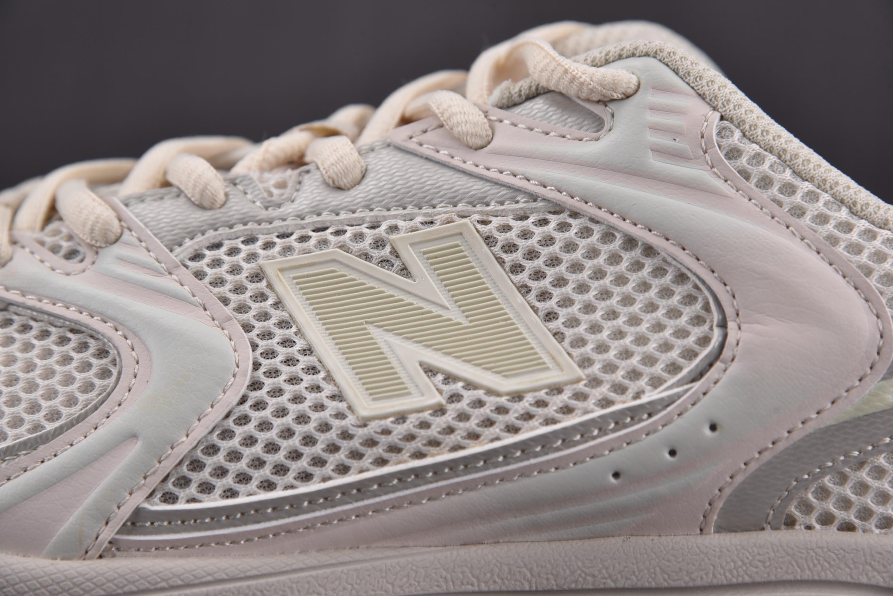 New Balance 530 Light Cream