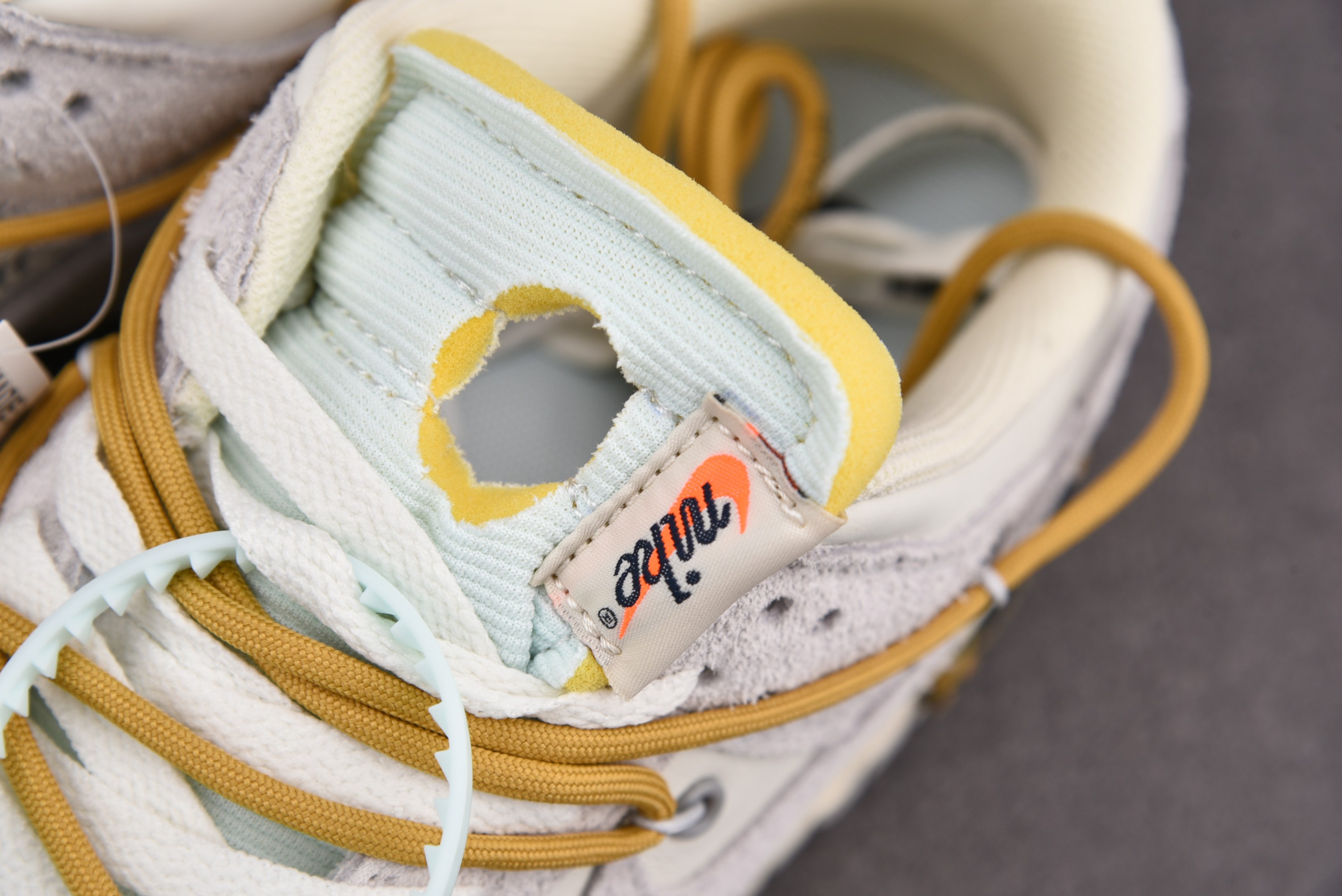 Nike Dunk Low Off-White Lot 37