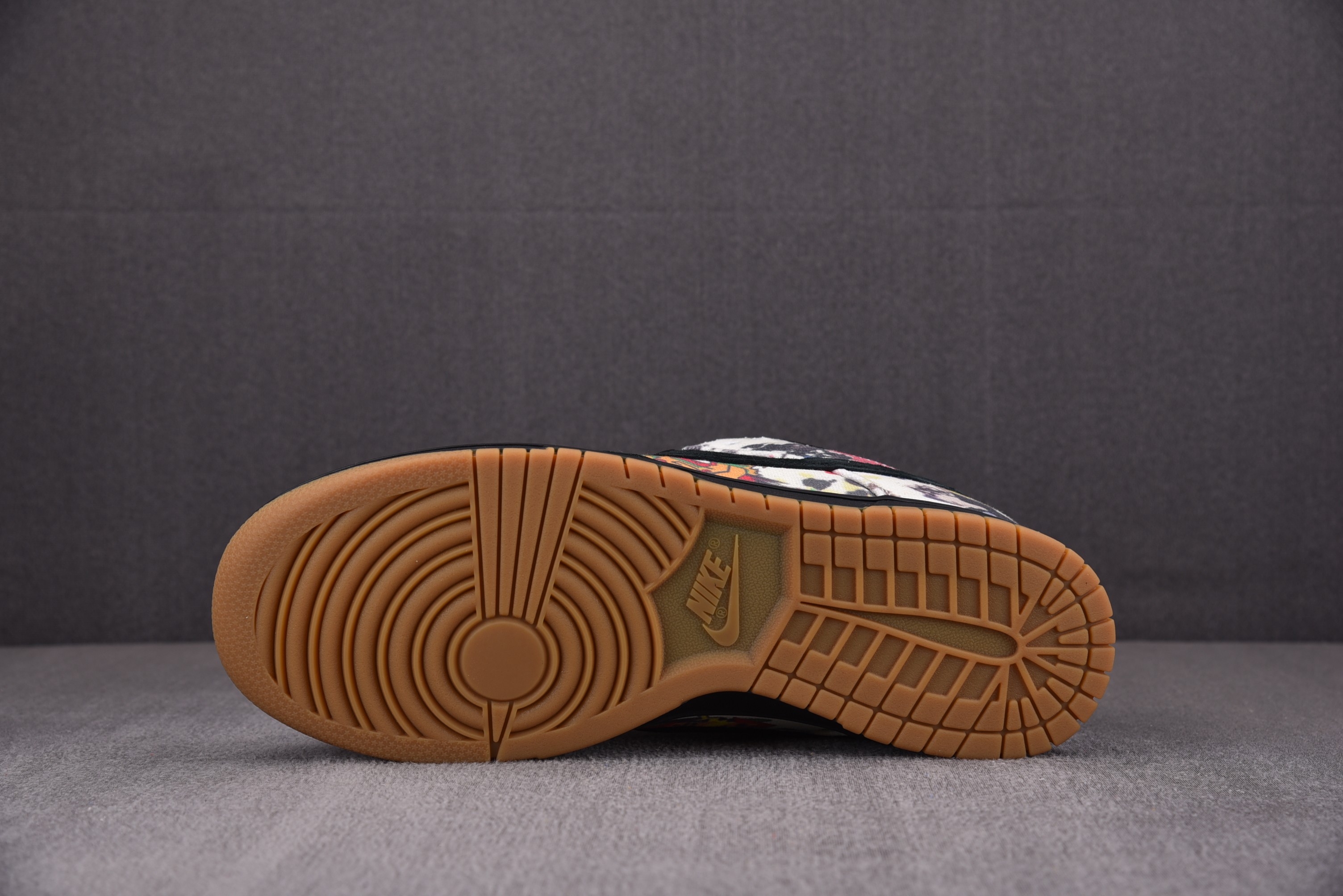 Nike SB Dunk Low Supreme Rammellzee