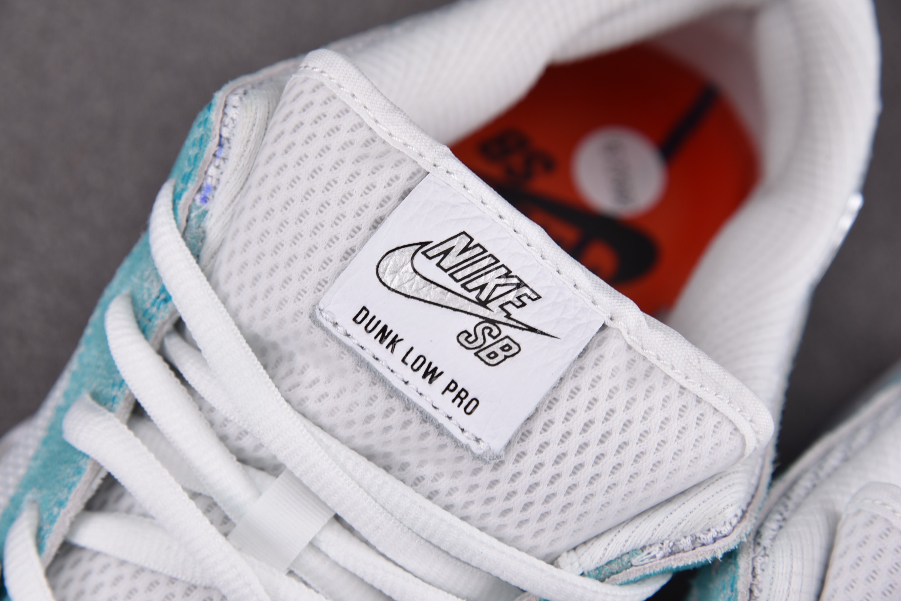 Nike SB Dunk Low APRIL SKKATEBOARDS