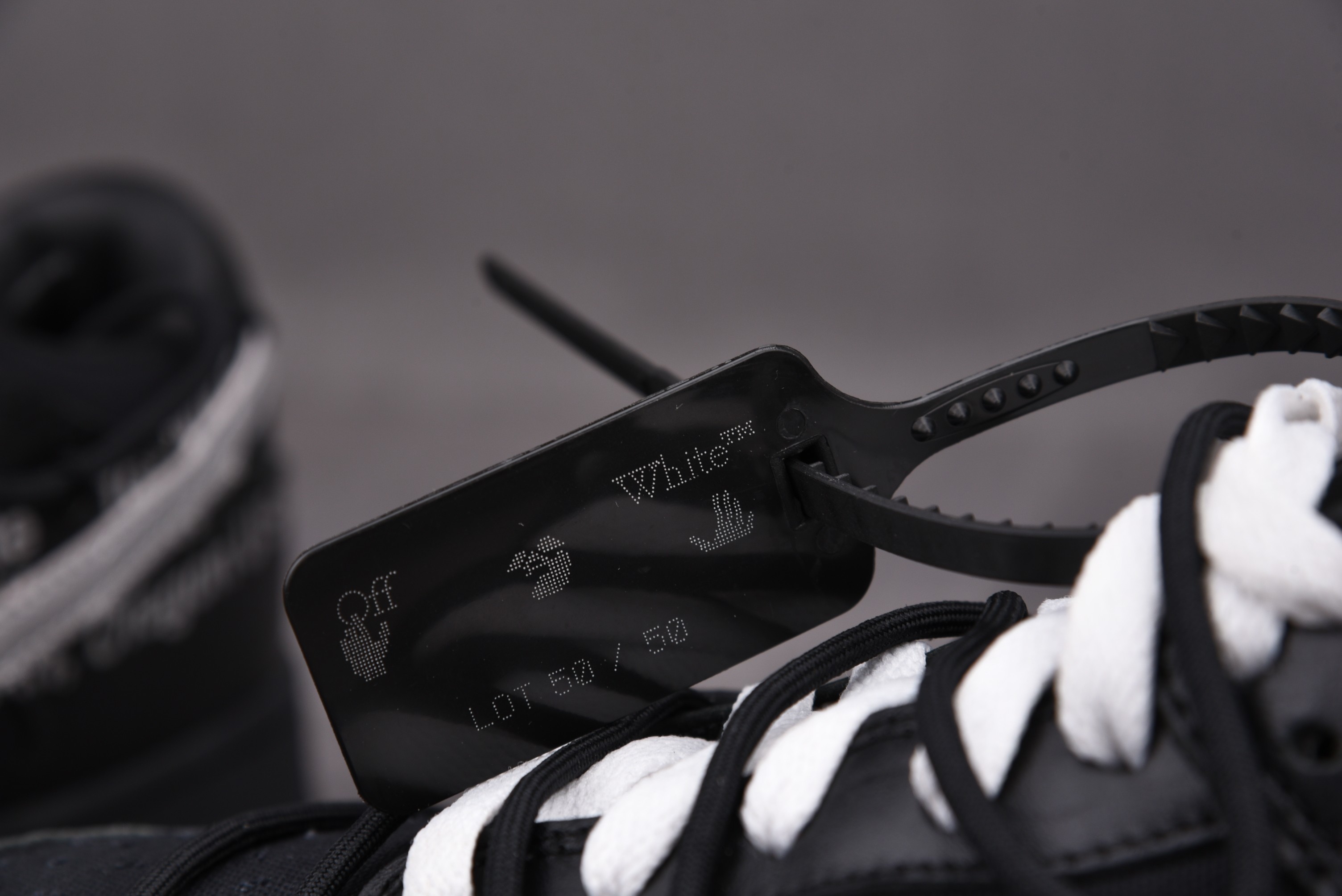 Nike Dunk Low Off-White Lot 50