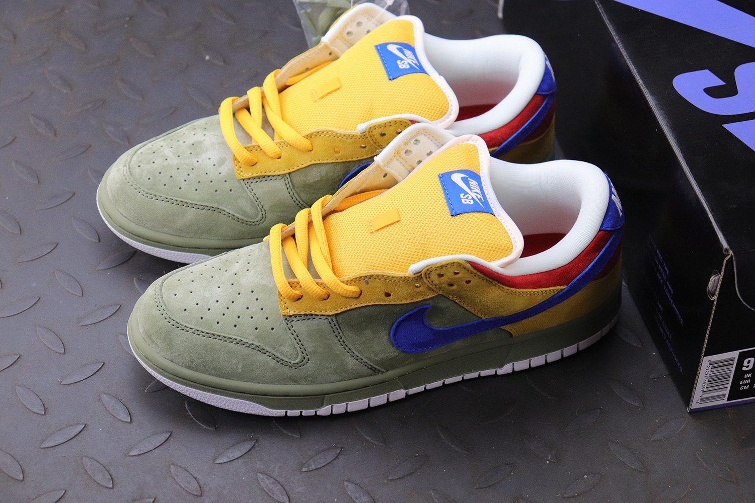 Nike SB Dunk Low Puff N Stuff