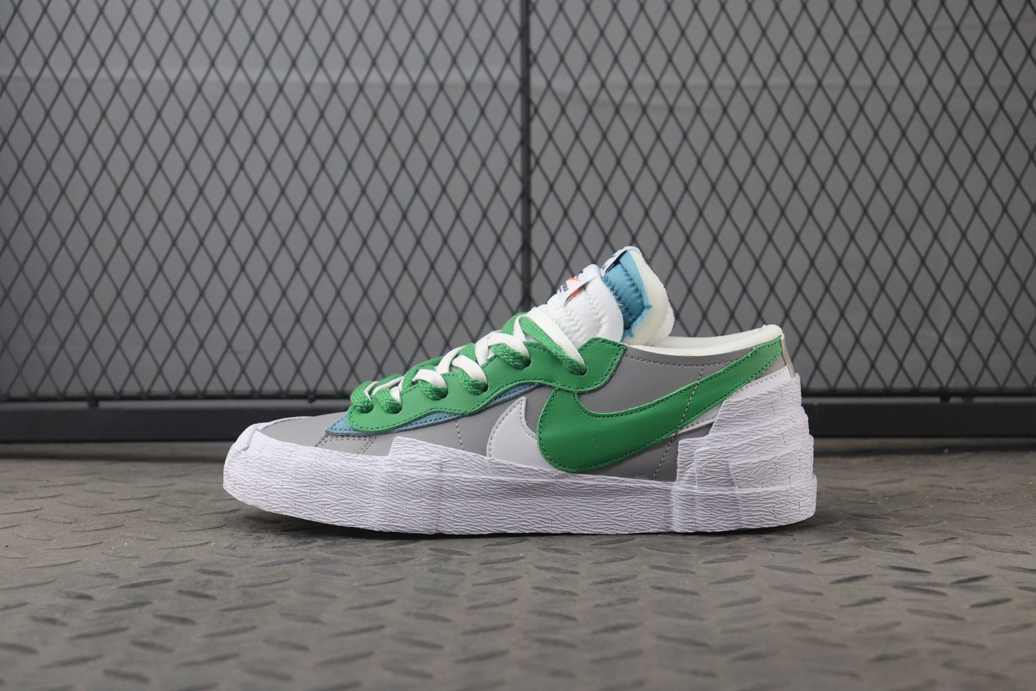 Nike Blazer Low sacai Medium Grey Classic Green