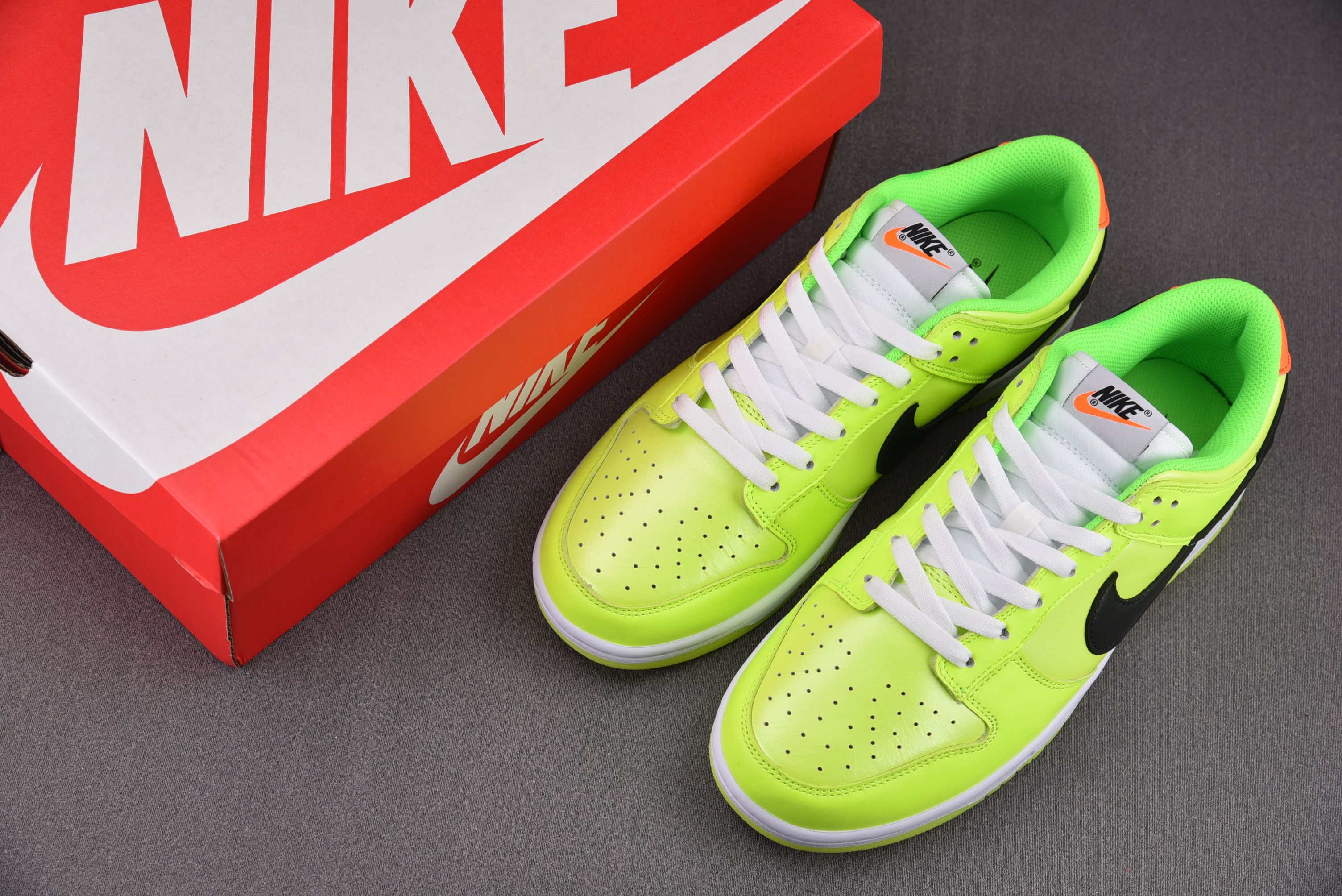 Nike Dunk Low Glow in the Dark