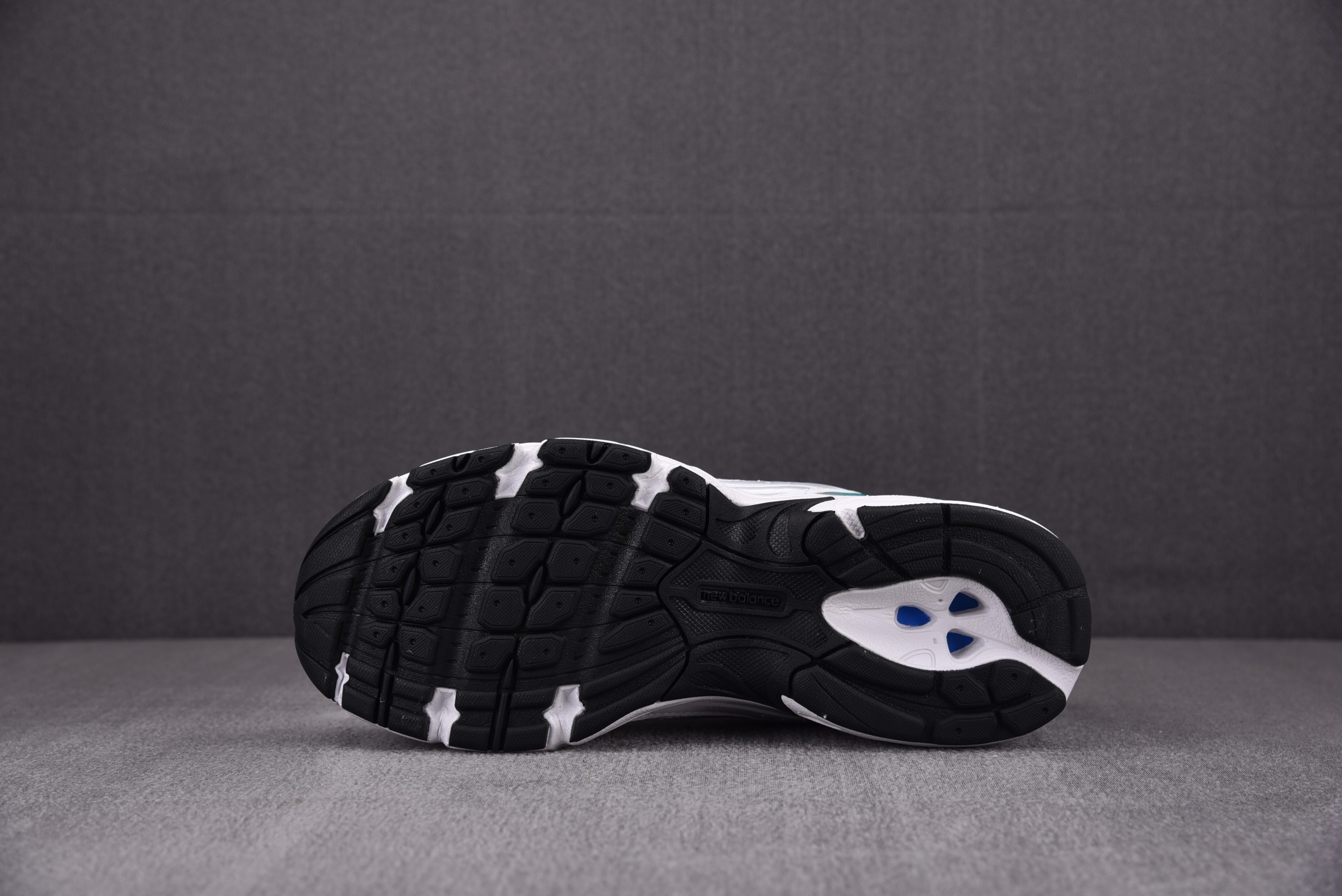 New Balance 530 White Silver Green