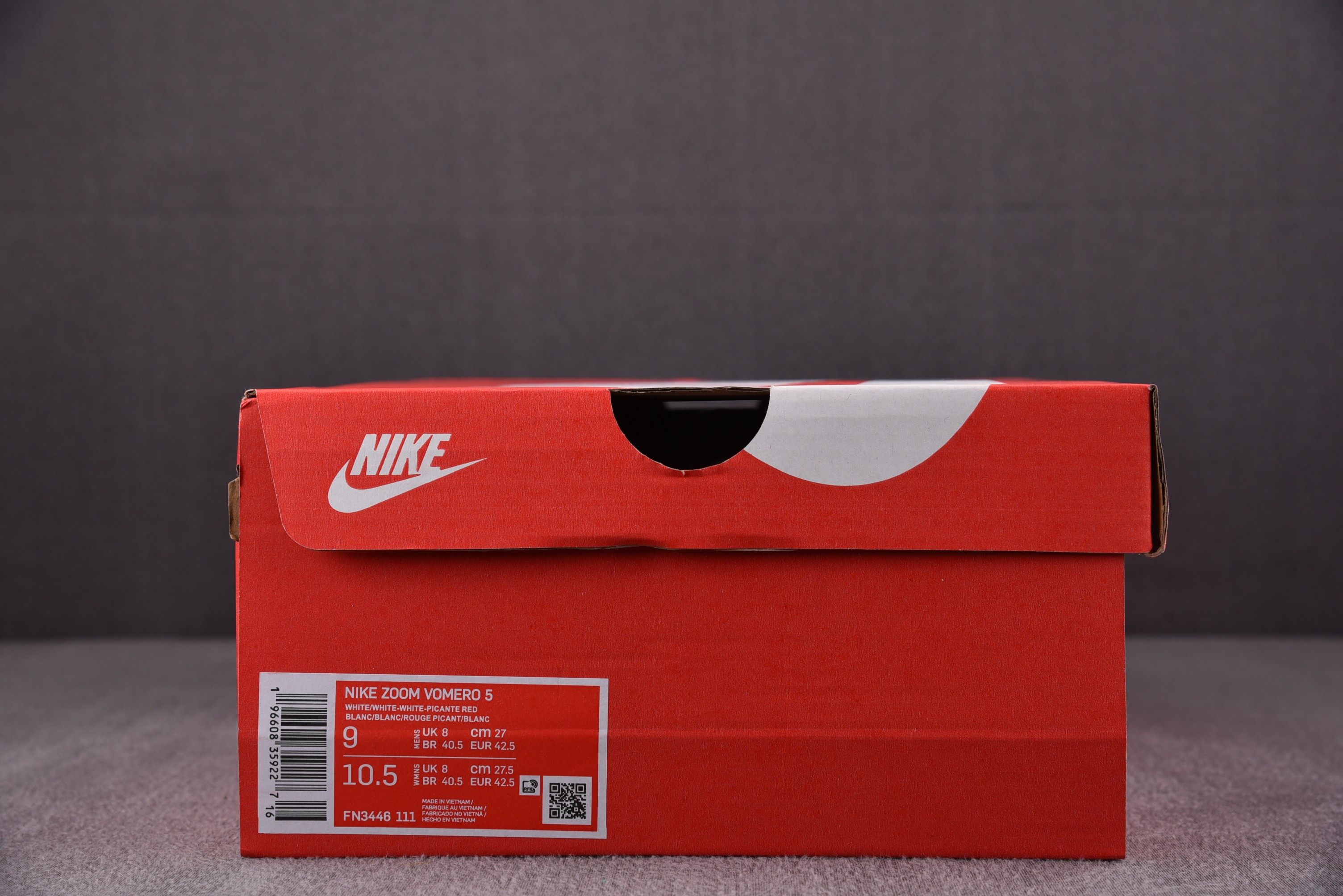 Nike Air Zoom Vomero 5