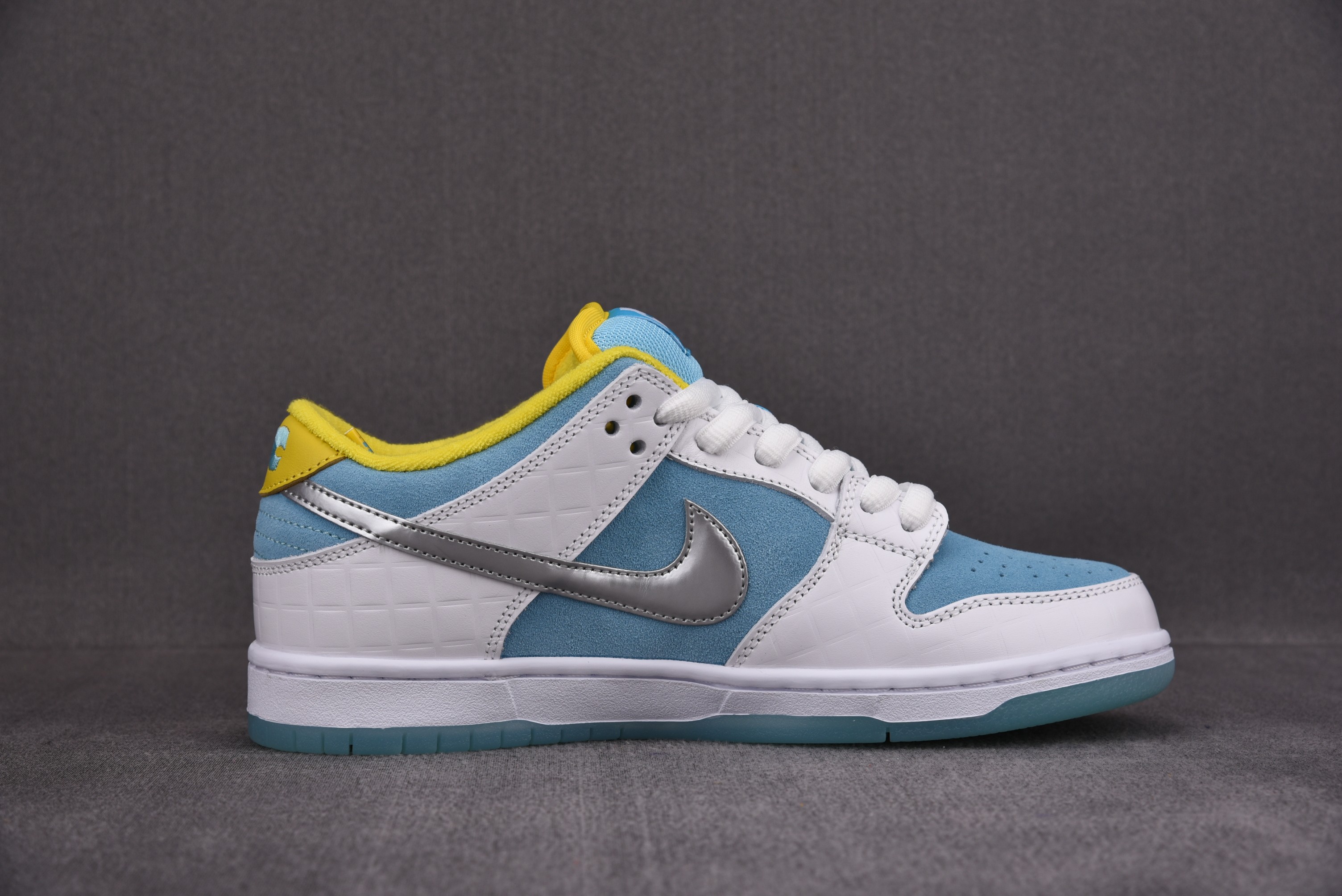 Nike SB Dunk Low Pro FTC Lagoon Pulse