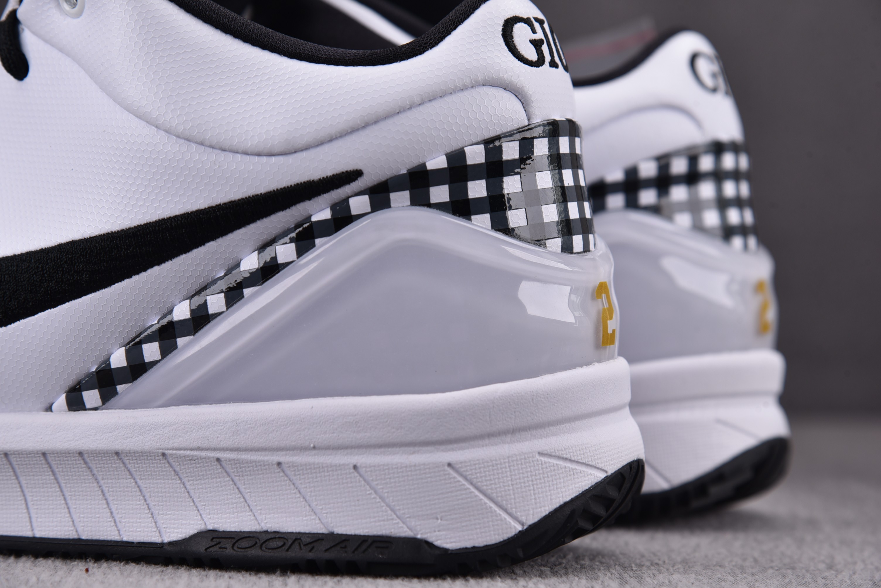 Nike Kobe 4 Protro Mambacita Gigi