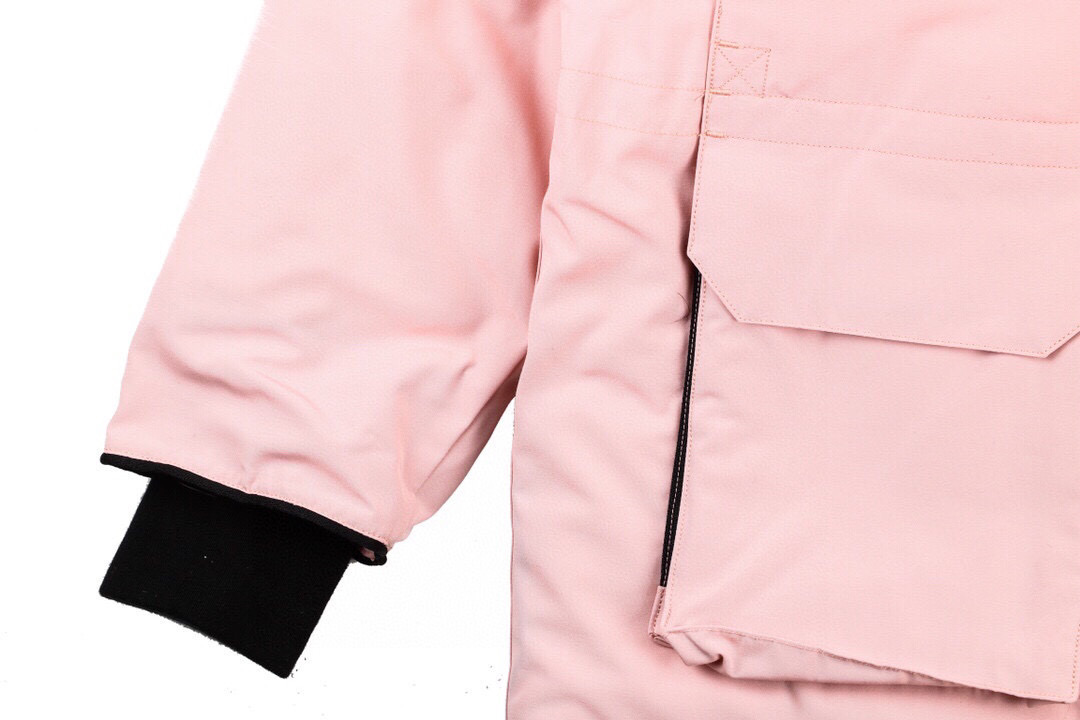 08 CANADA GOOSE Expedition Parka Pink