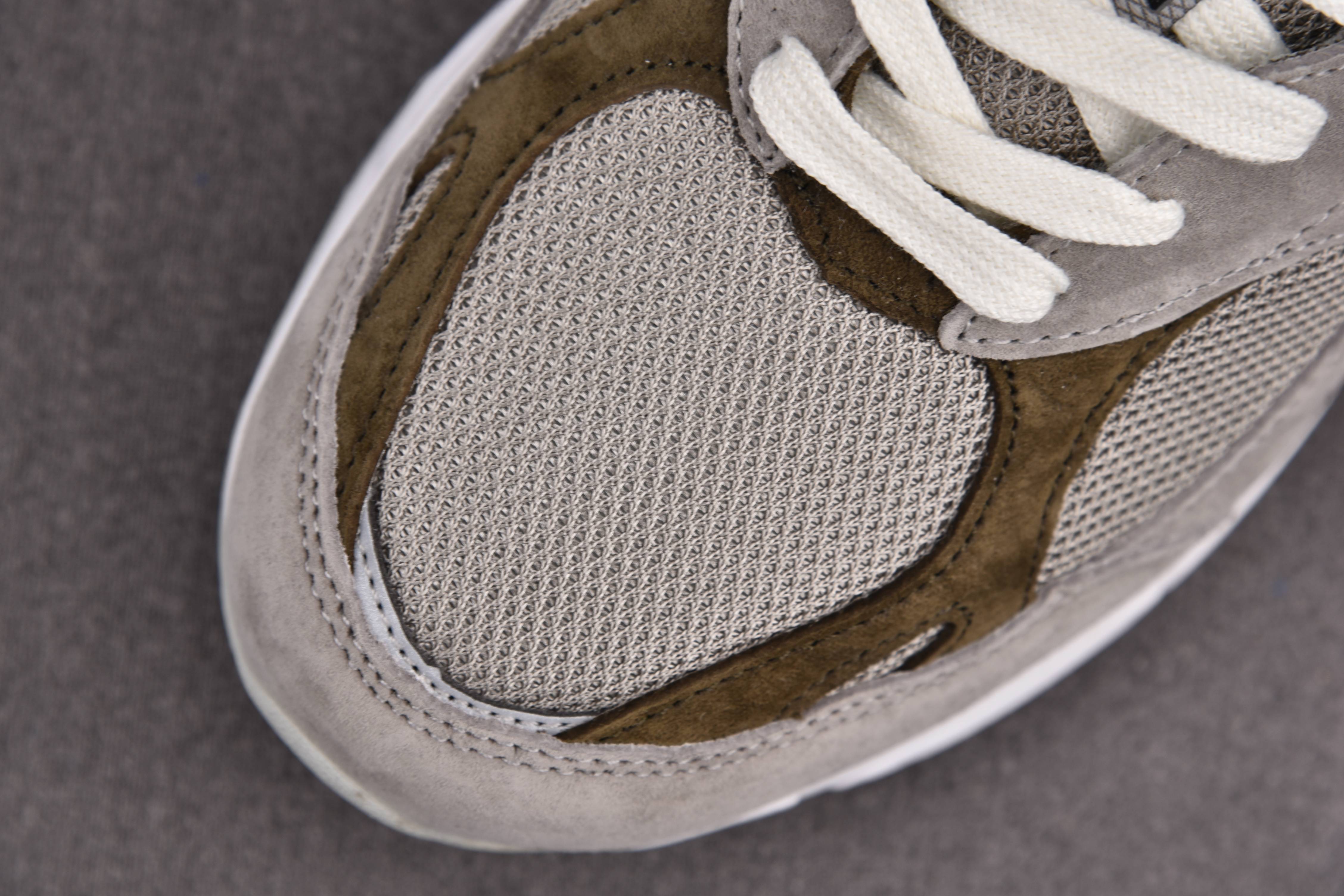 New Balance 990v3 Grey White