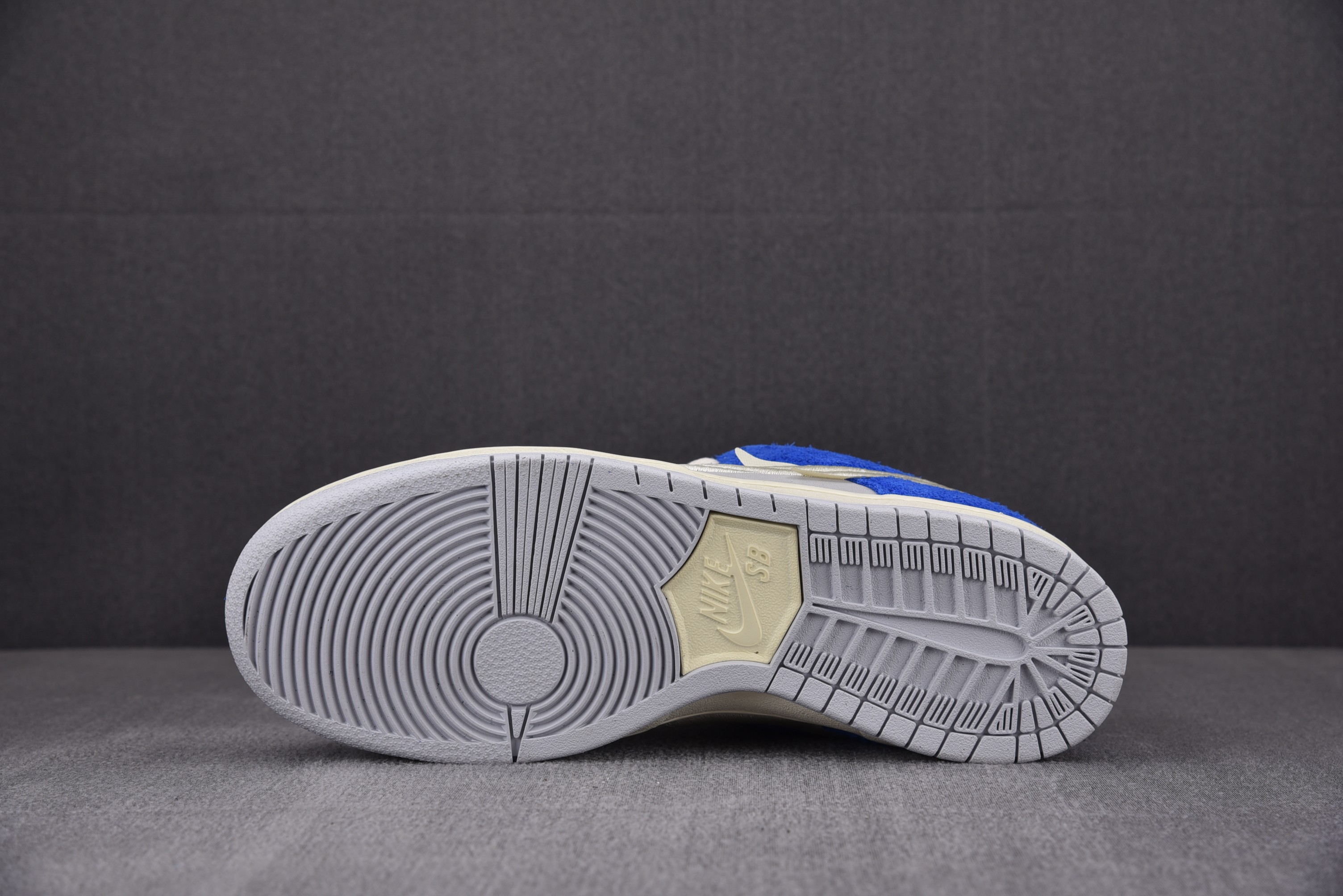 Nike SB Dunk Low Pro Fly Streetwear Gardenia