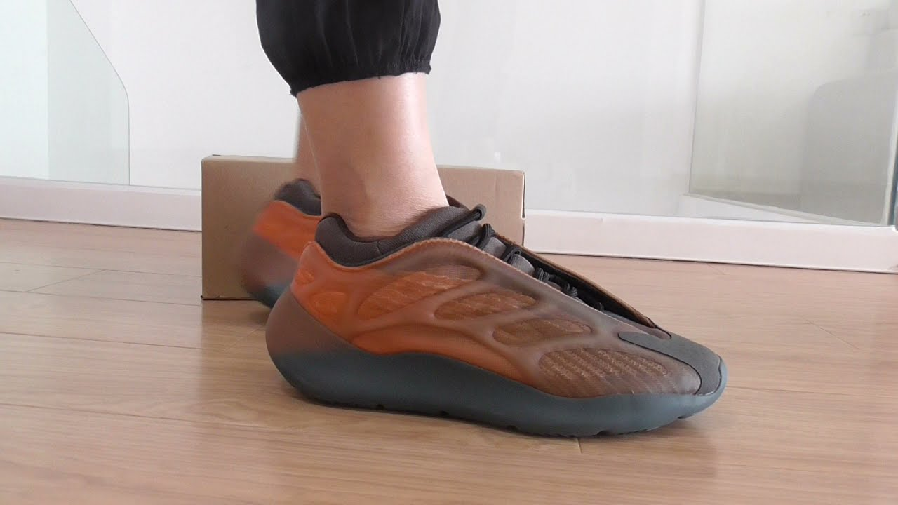 adidas Yeezy 700 V3 Copper Fade