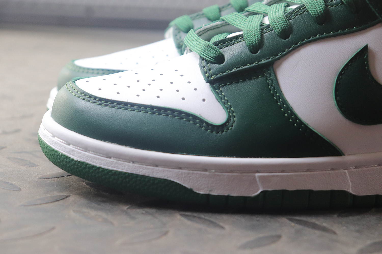 【Clearance】 Nike Dunk Low Varsity Green / Michigan State（US10）