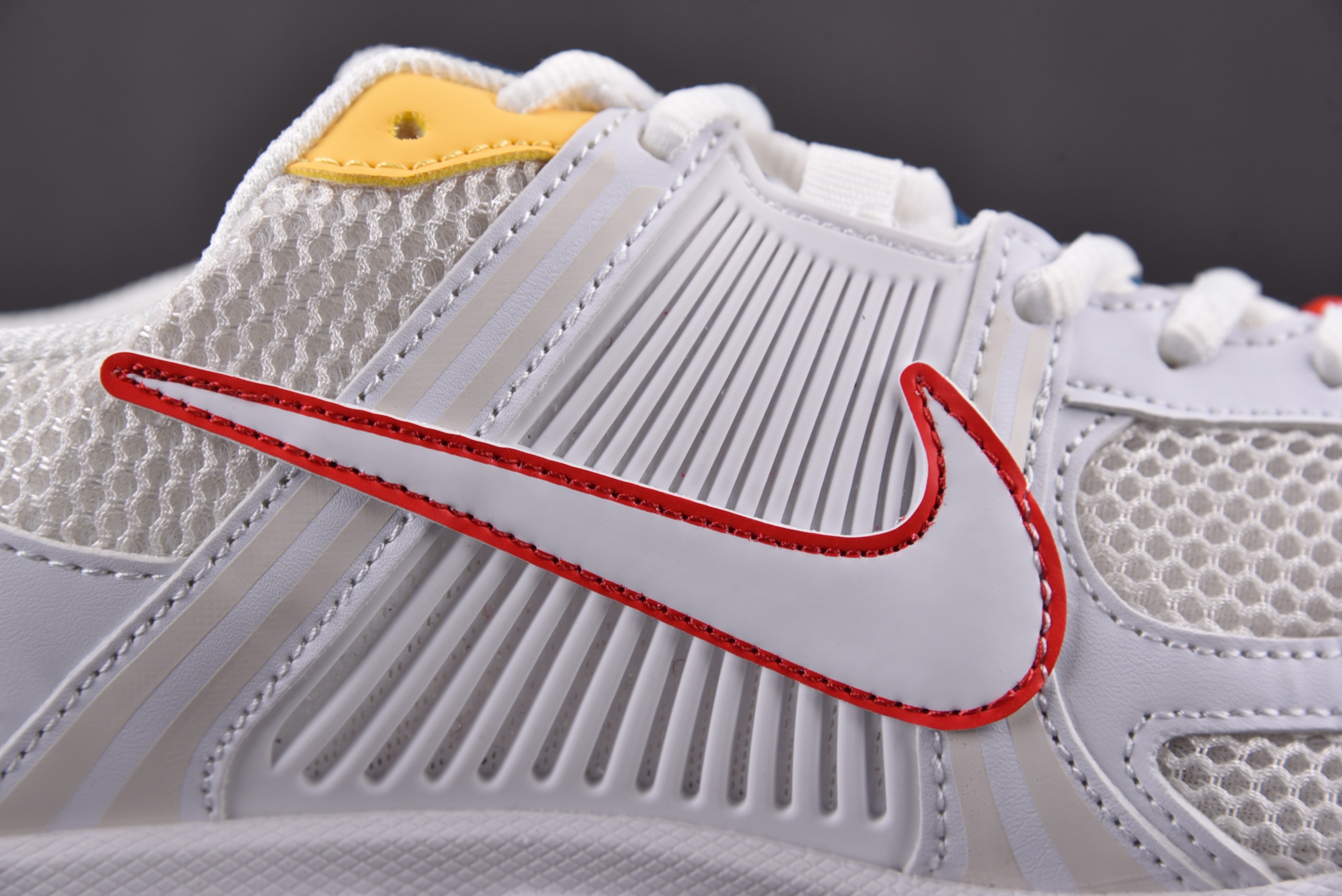 Nike Air Zoom Vomero 5