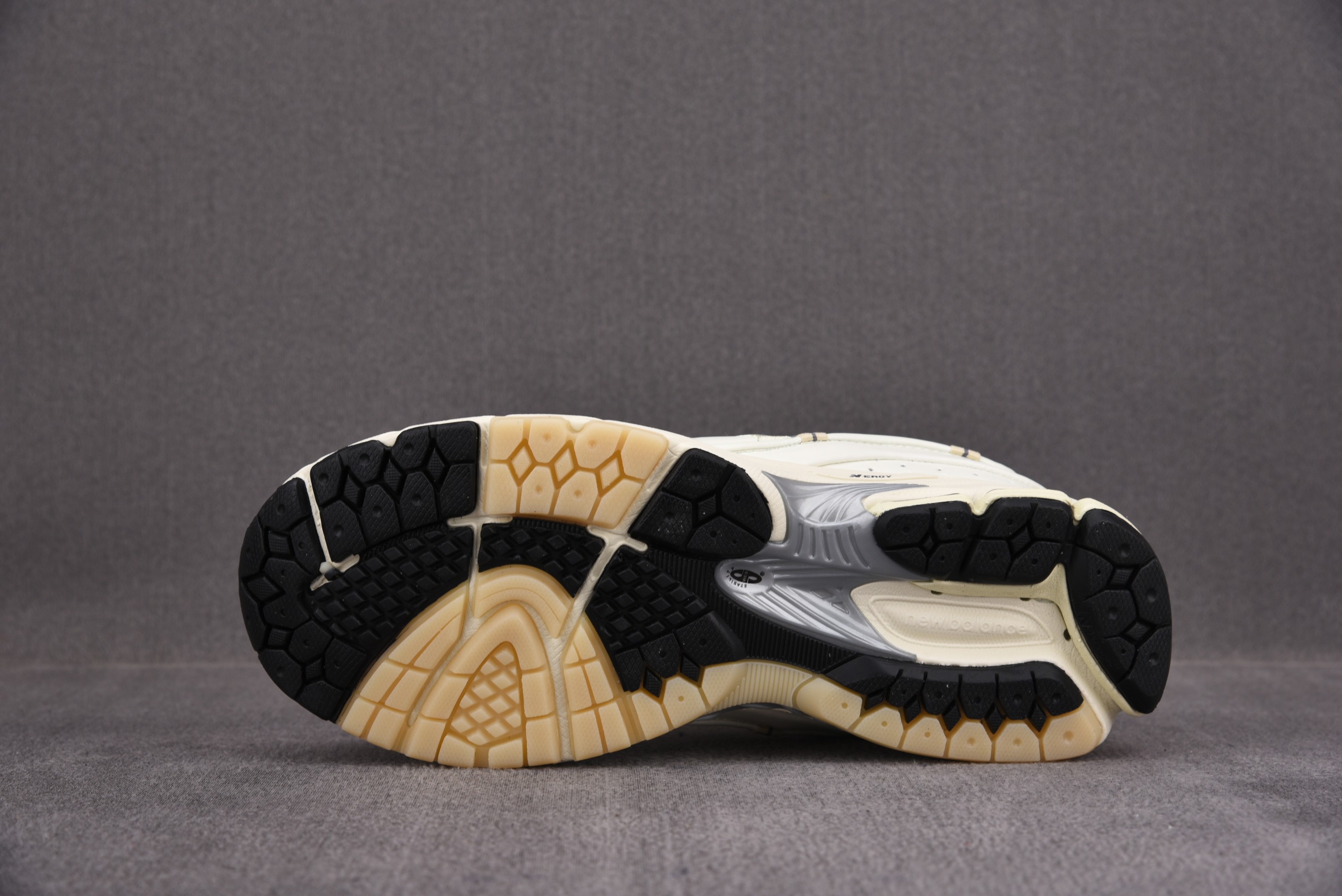 New Balance 2002R Glow