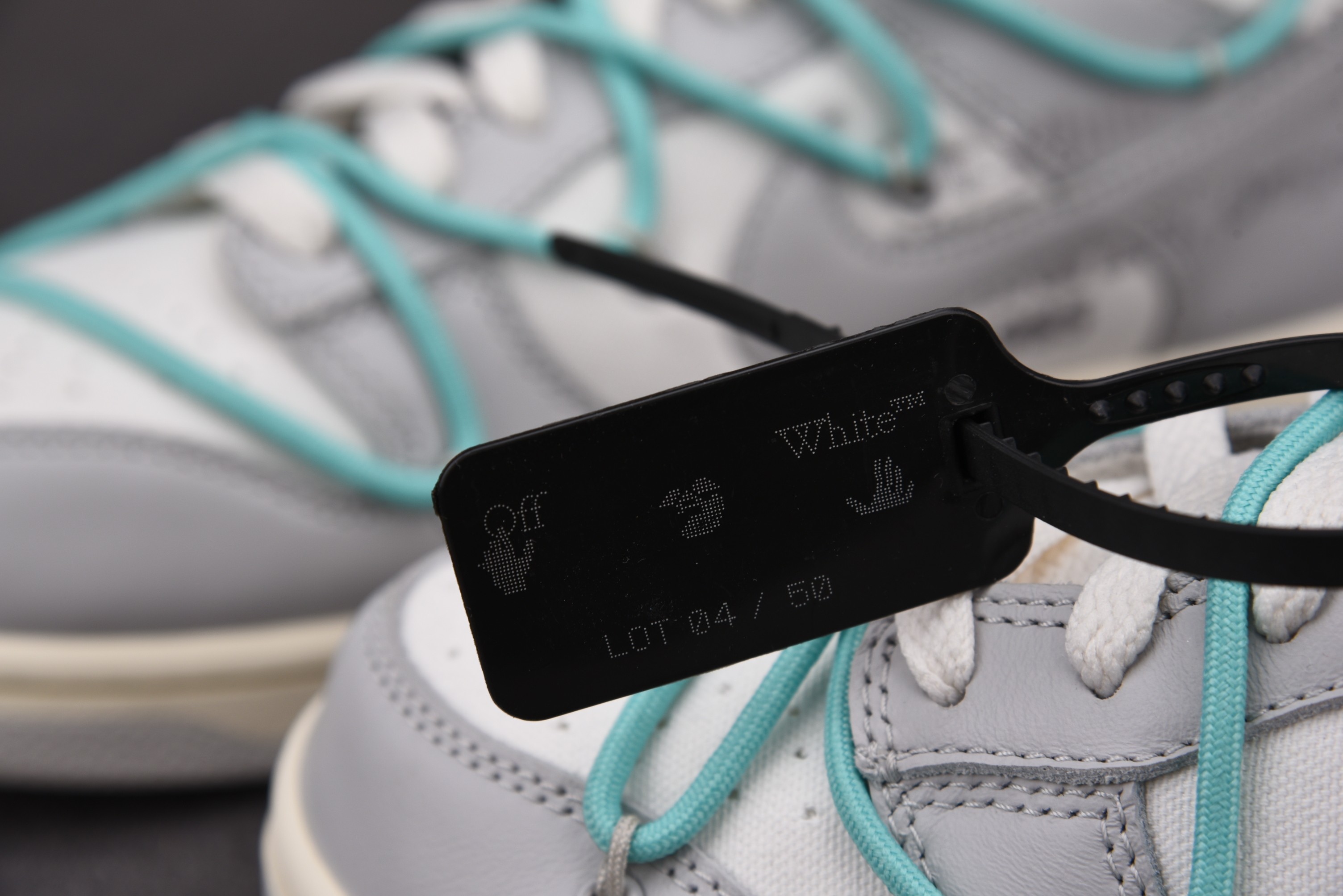 Nike Dunk Low Off-White Lot 4