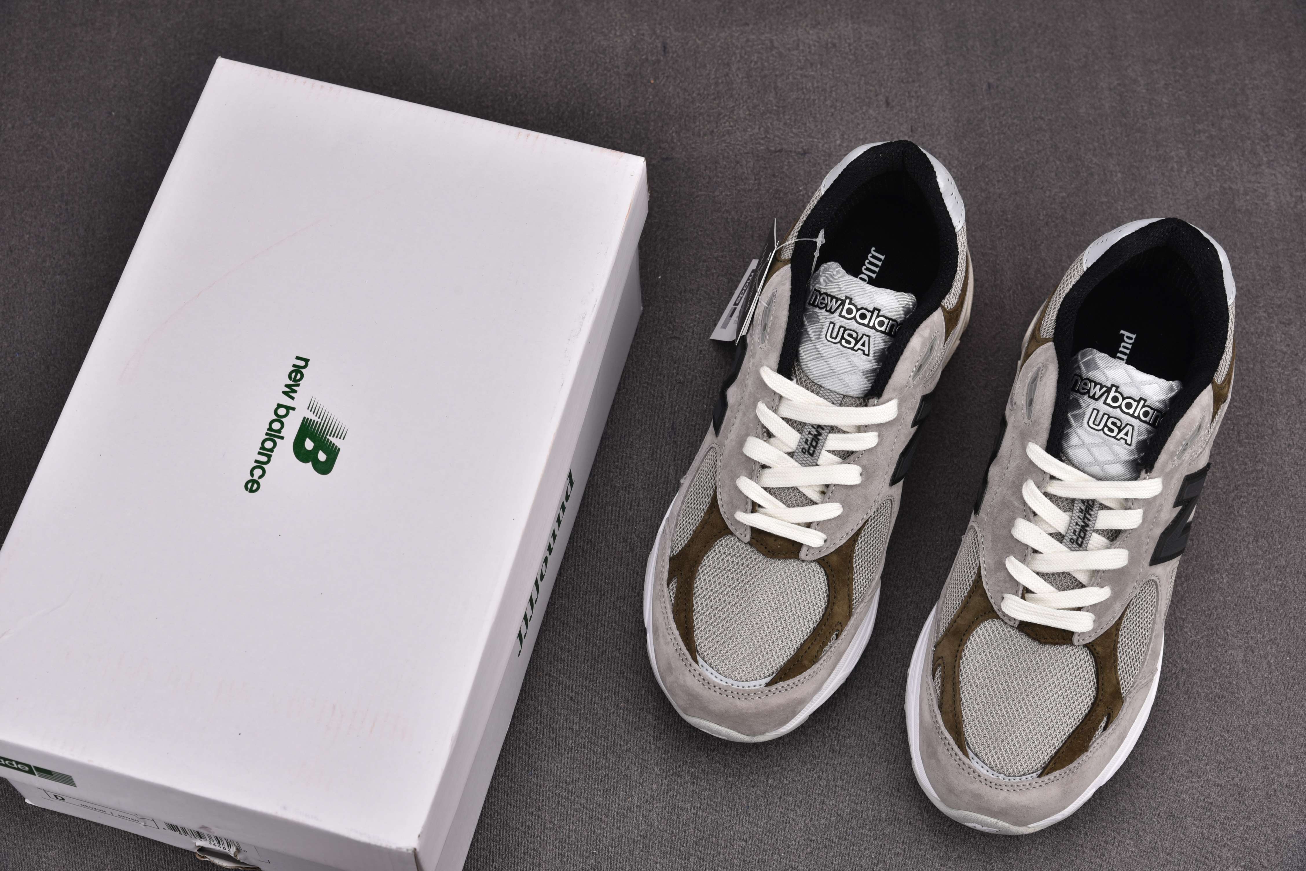 New Balance 990v3 Grey White