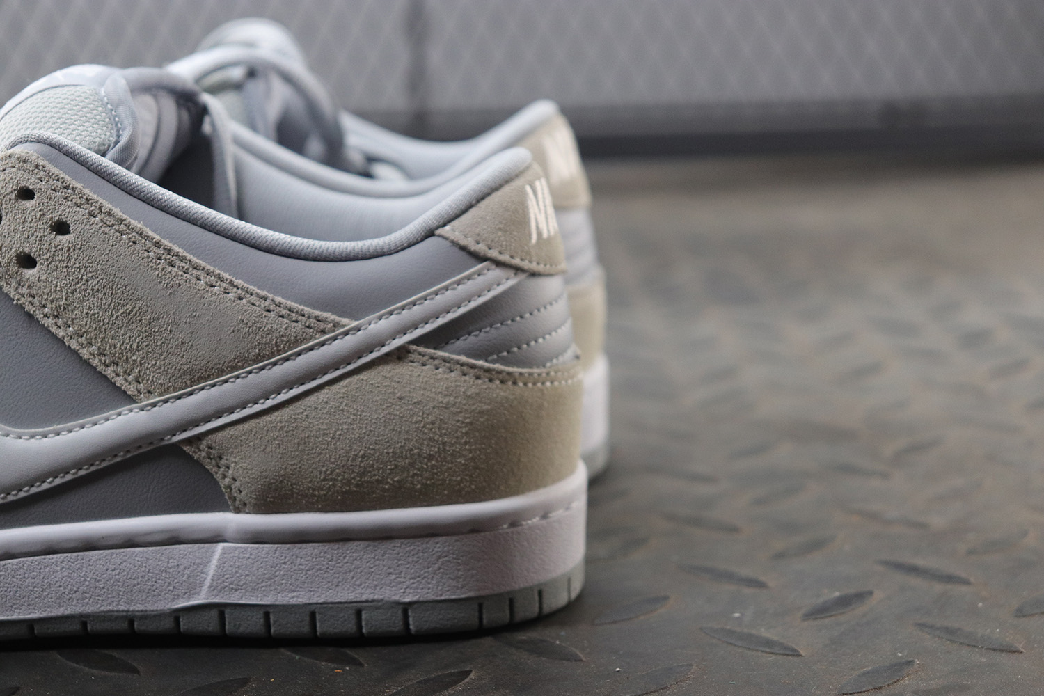 【Clearance】Nike SB Dunk Low Summit White Wolf Grey（US4.5）