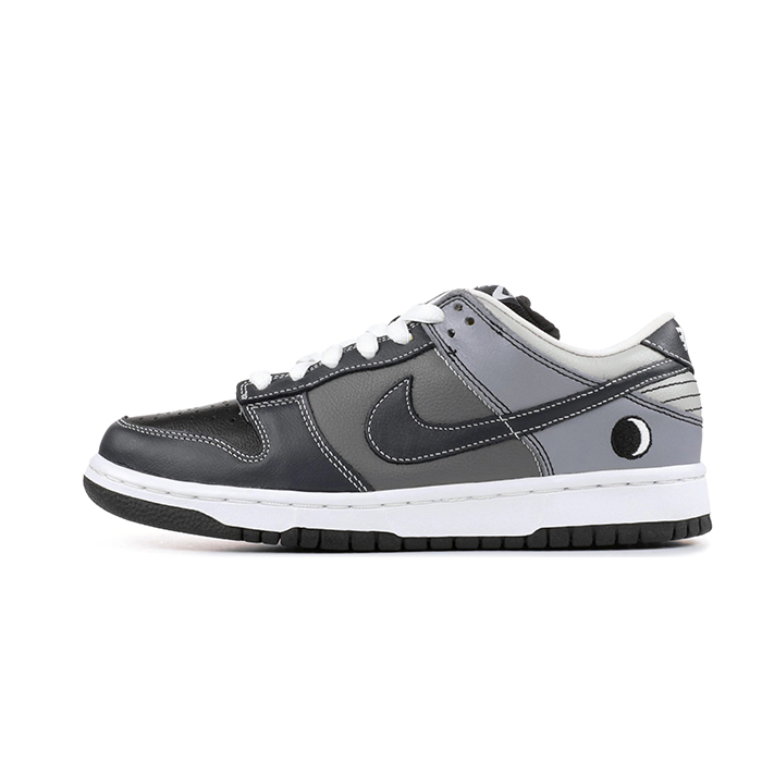 Nike SB Dunk Low Lunar Eclipse (East)