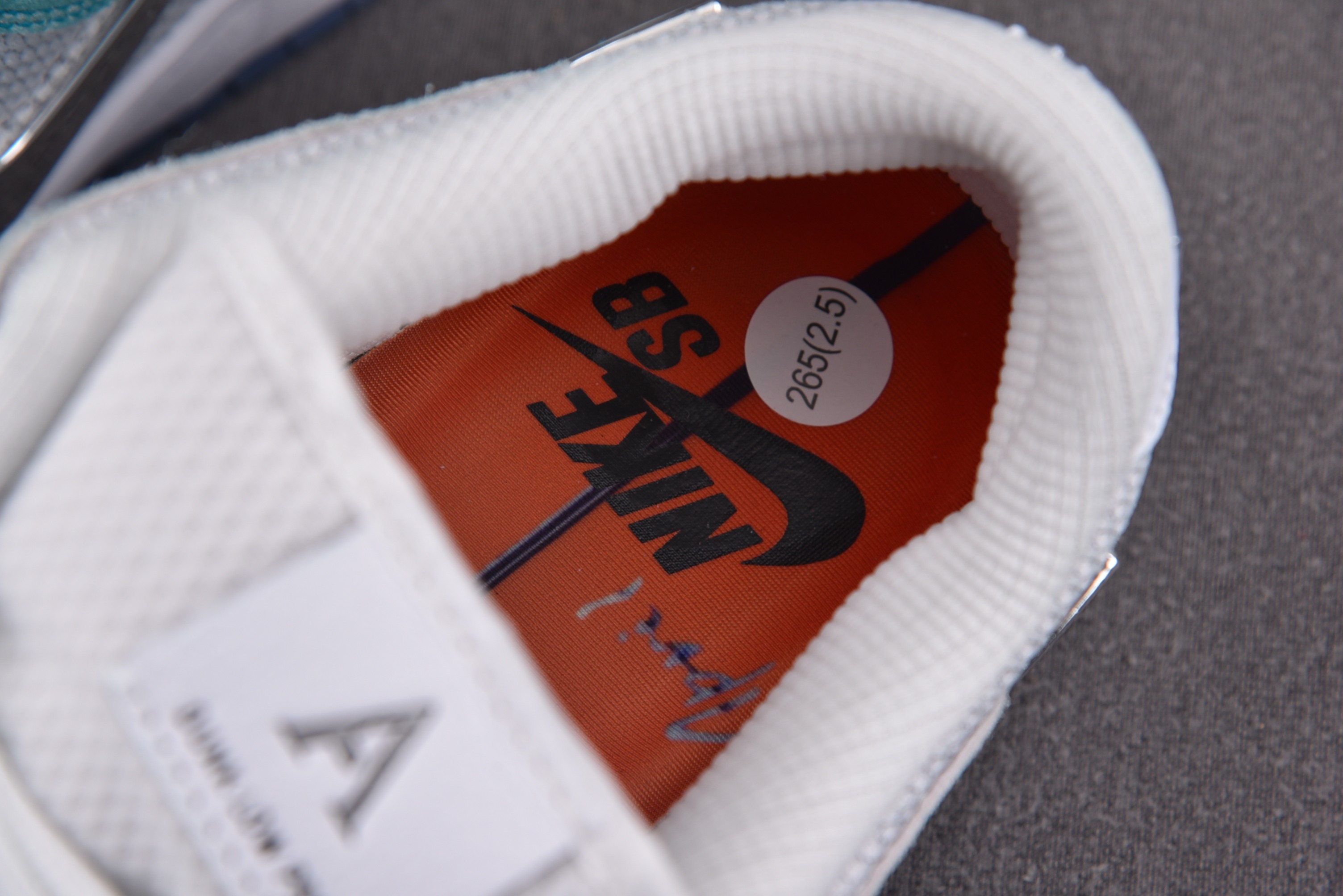 Nike SB Dunk Low APRIL SKKATEBOARDS