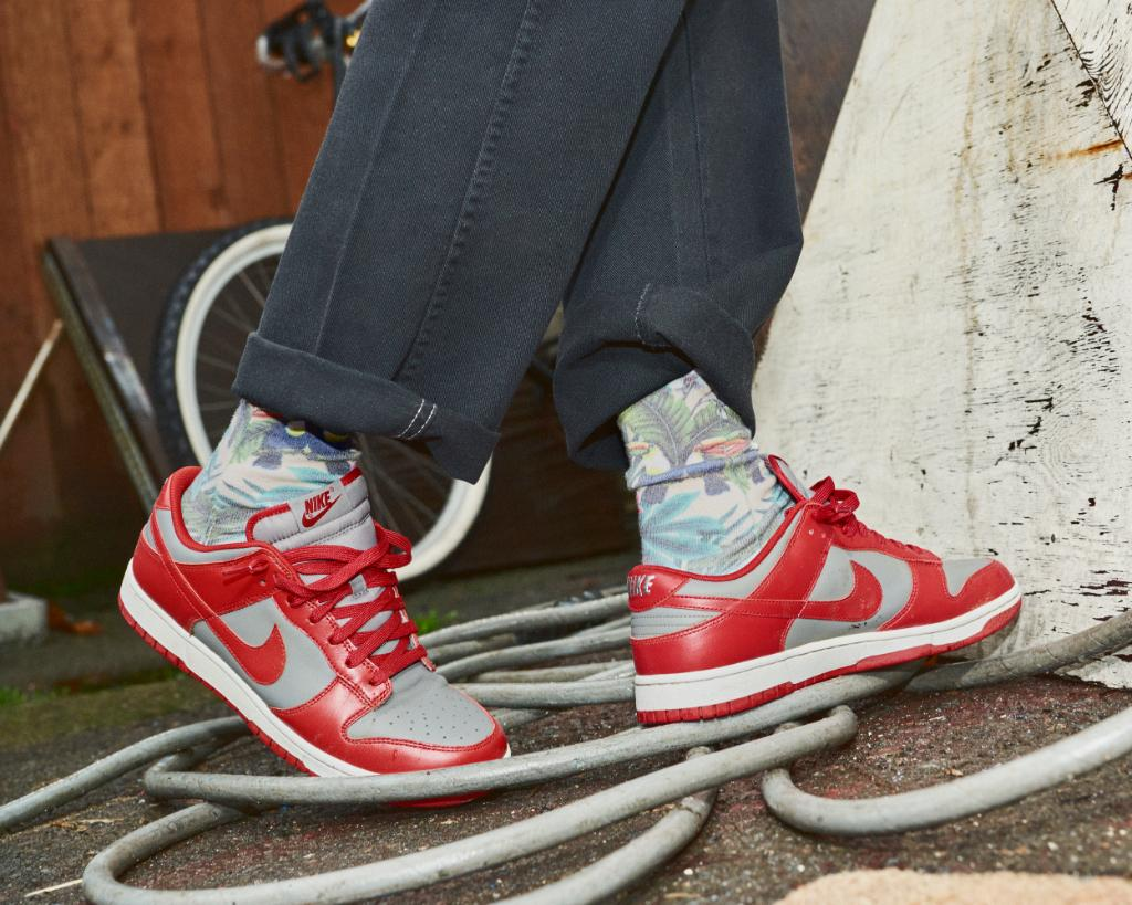 Nike Dunk Low Retro Medium Grey Varsity Red UNLV (2021)