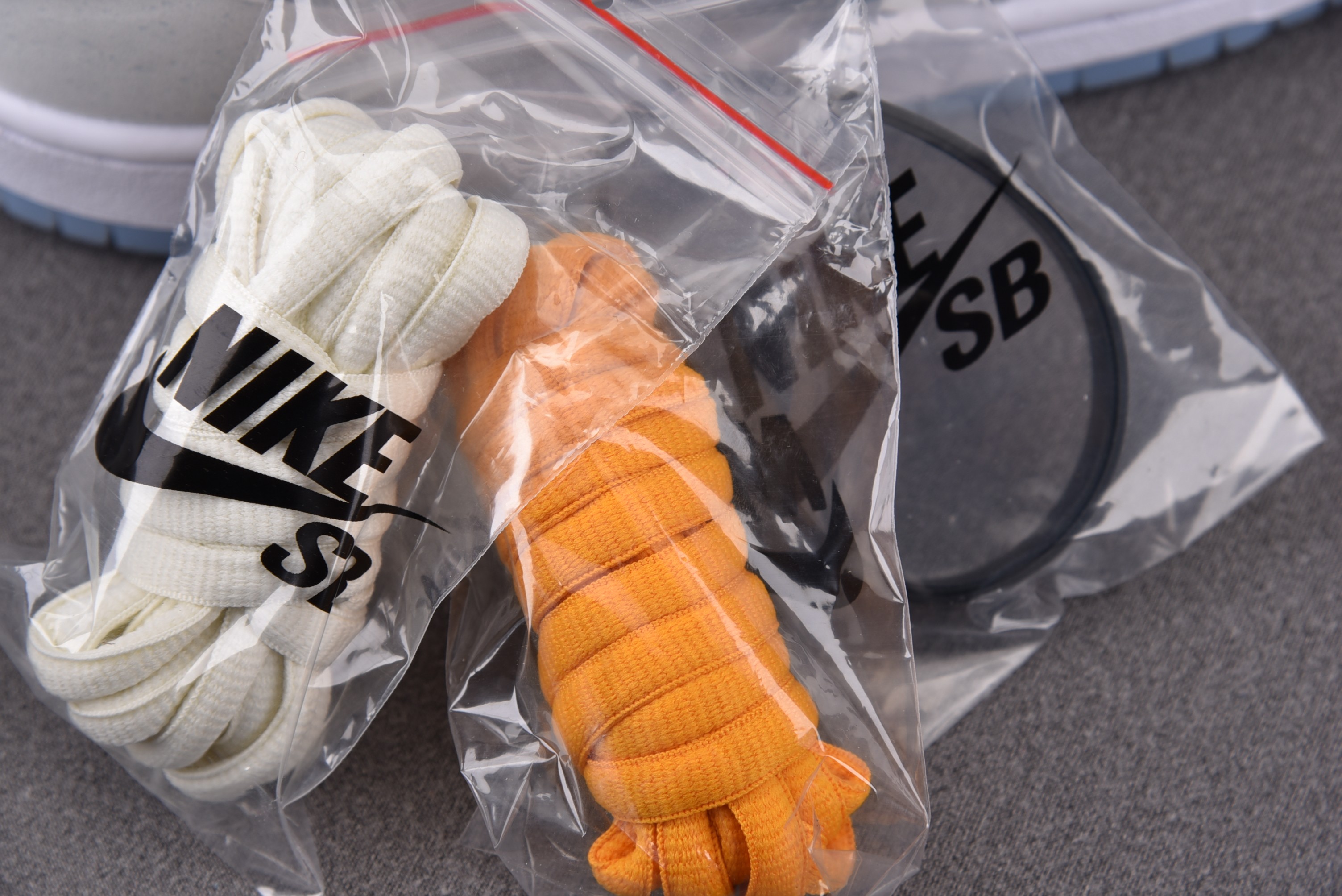 Nike SB Dunk Low White Lobster (Friends and Family)(Black Ruber Ring)