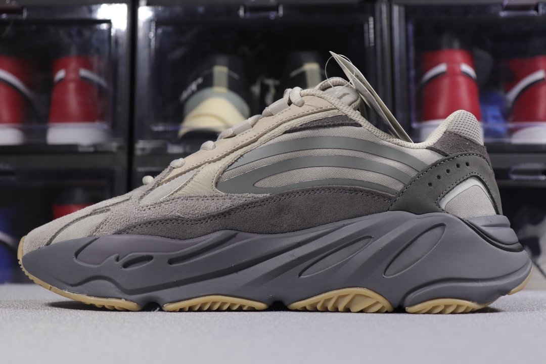 Adidas Yeezy Boost 700 Tephra