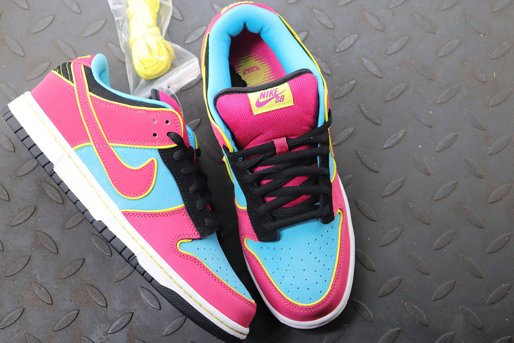 Nike Dunk SB Low Ms. Pacman